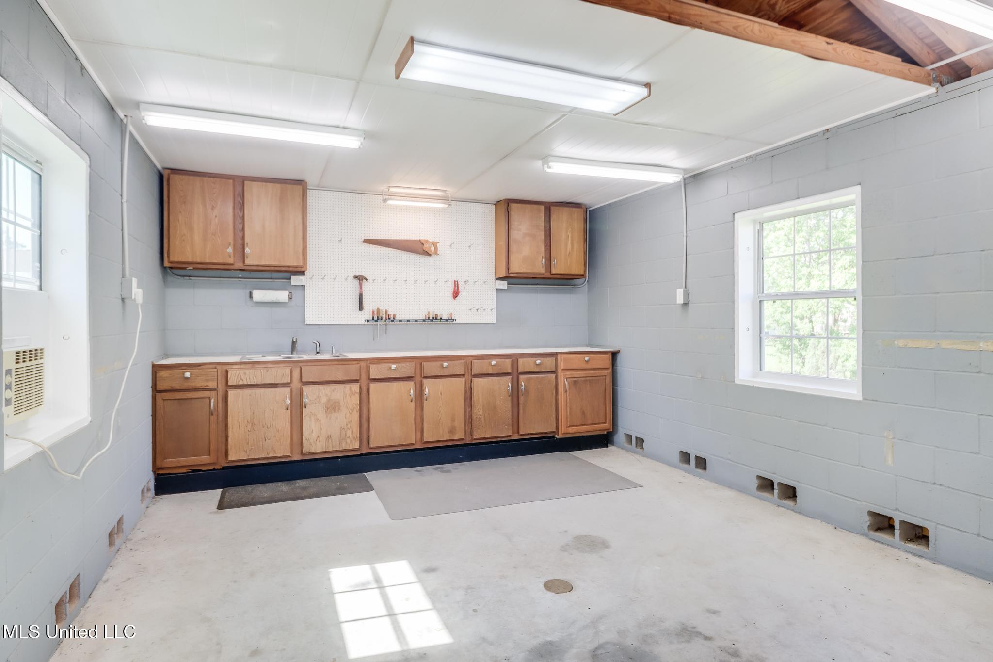 2802 Ridgewood Avenue, Pascagoula, Mississippi image 27