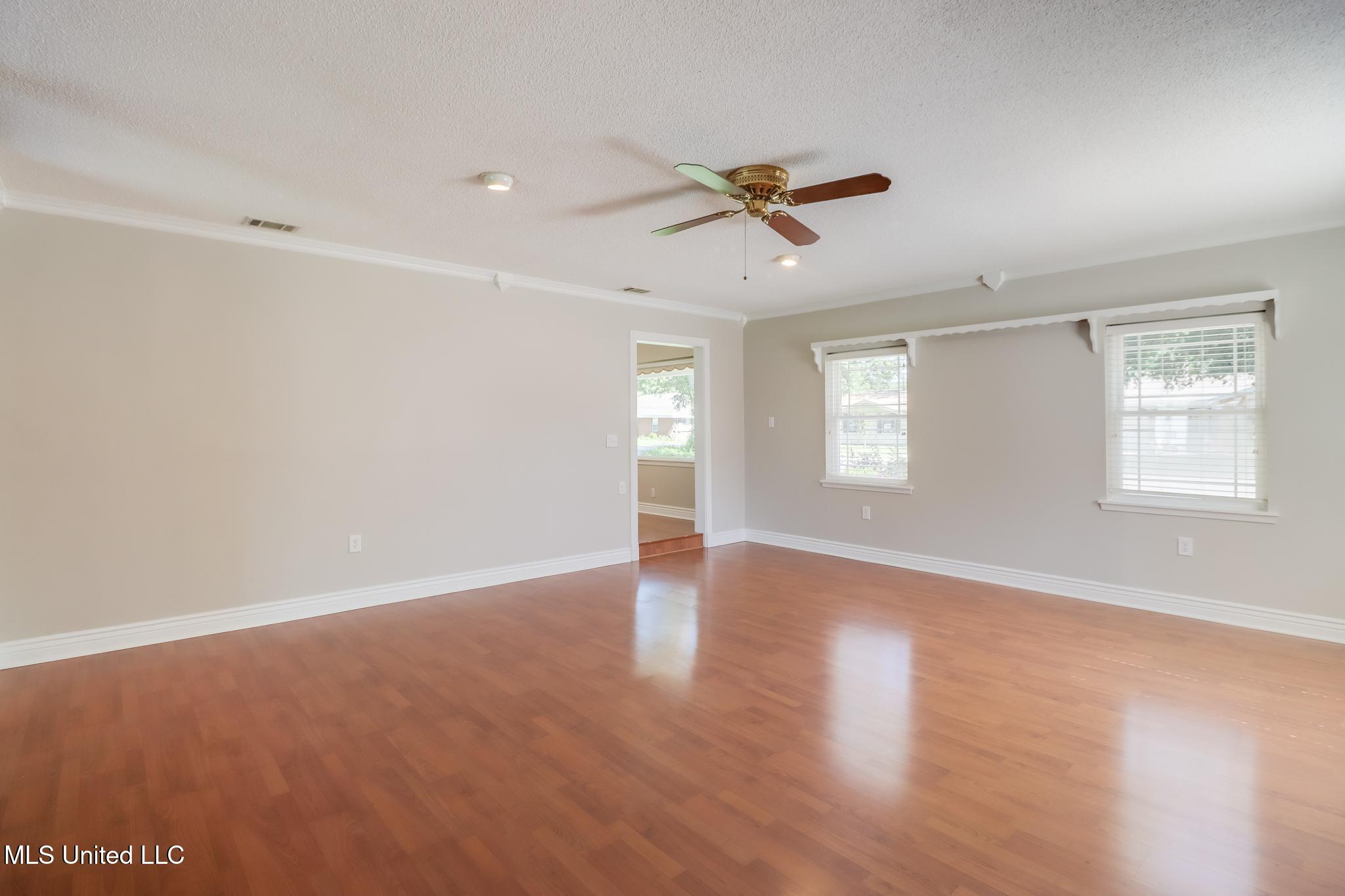 2802 Ridgewood Avenue, Pascagoula, Mississippi image 7