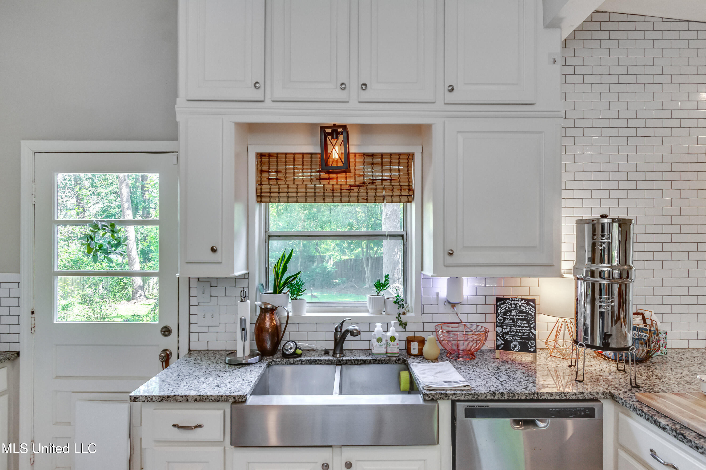4007 Berkley Drive, Jackson, Mississippi image 17