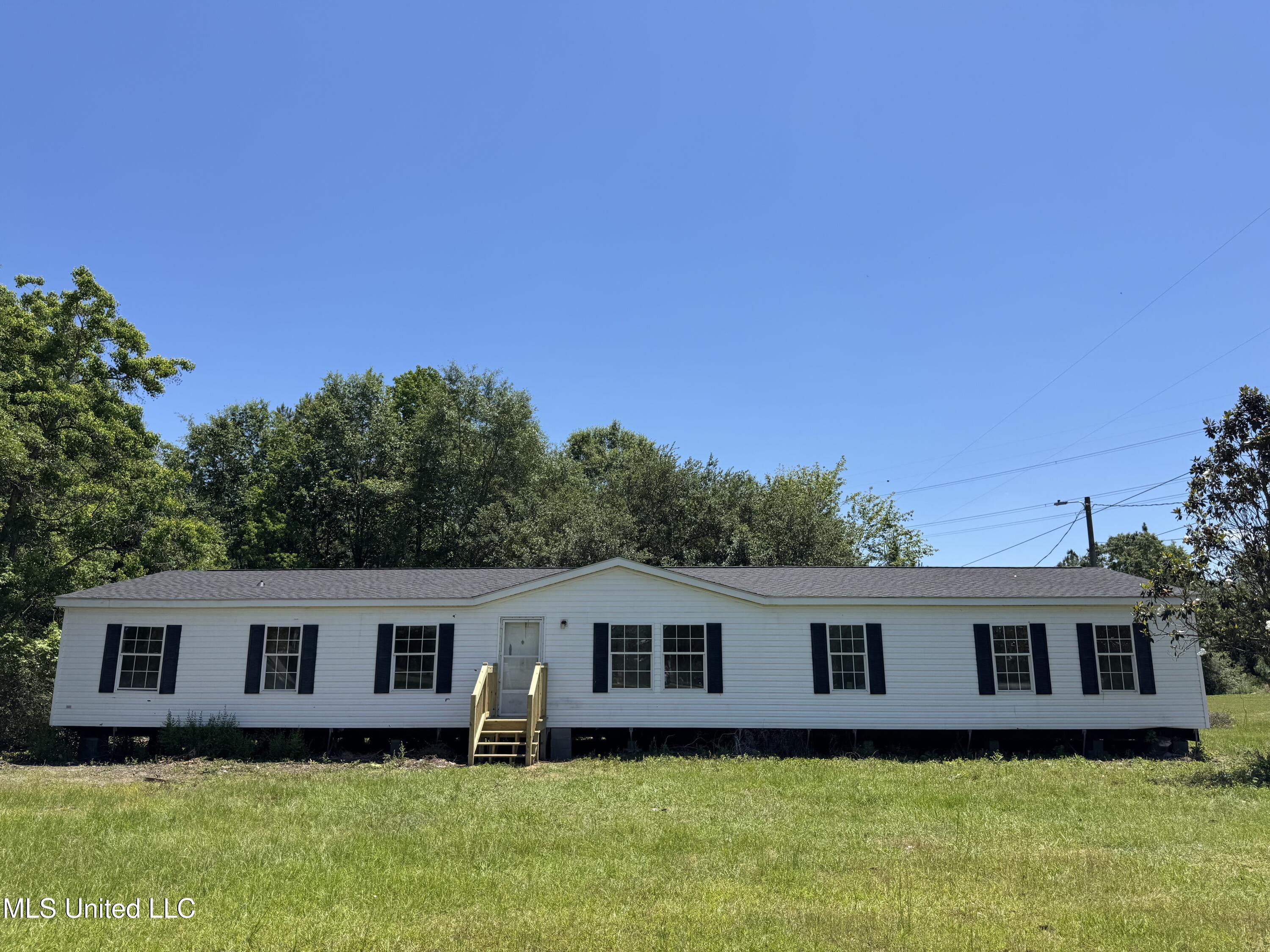 20090 Nells Road, Saucier, Mississippi image 1