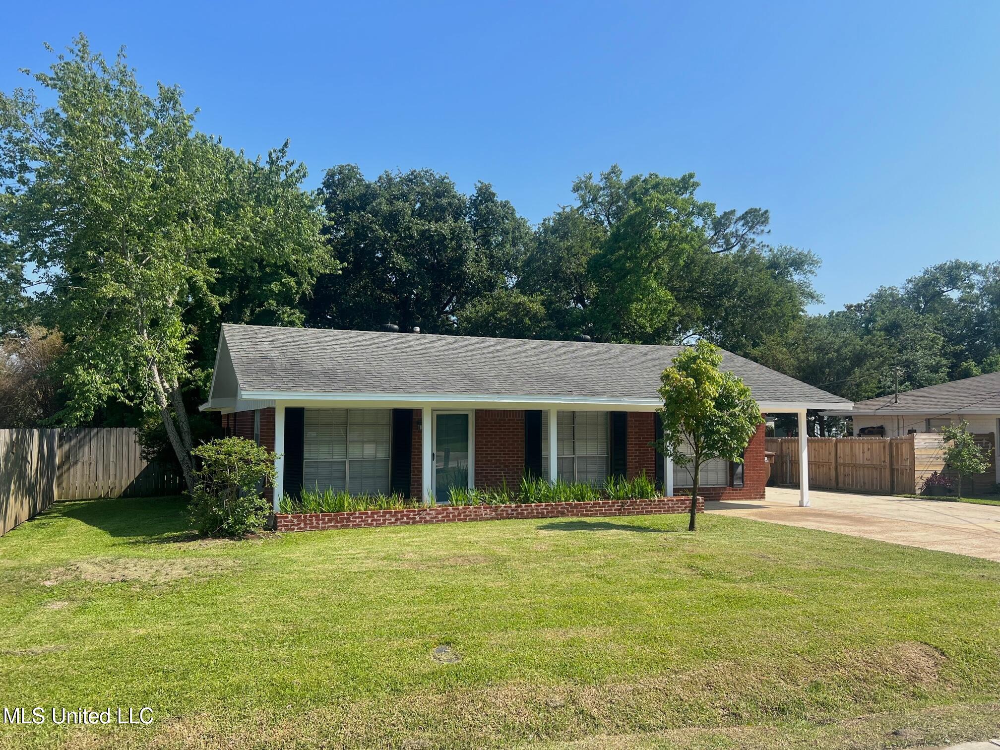 213 E Second Street, Long Beach, Mississippi image 1