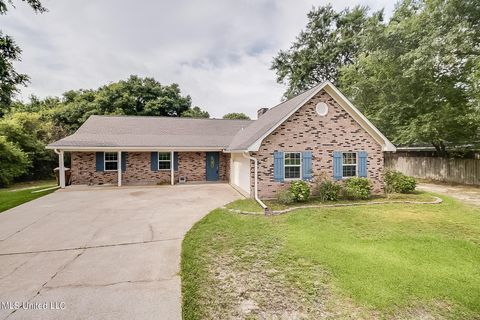 Single Family Residence in Long Beach MS 4 Windsor Place.jpg