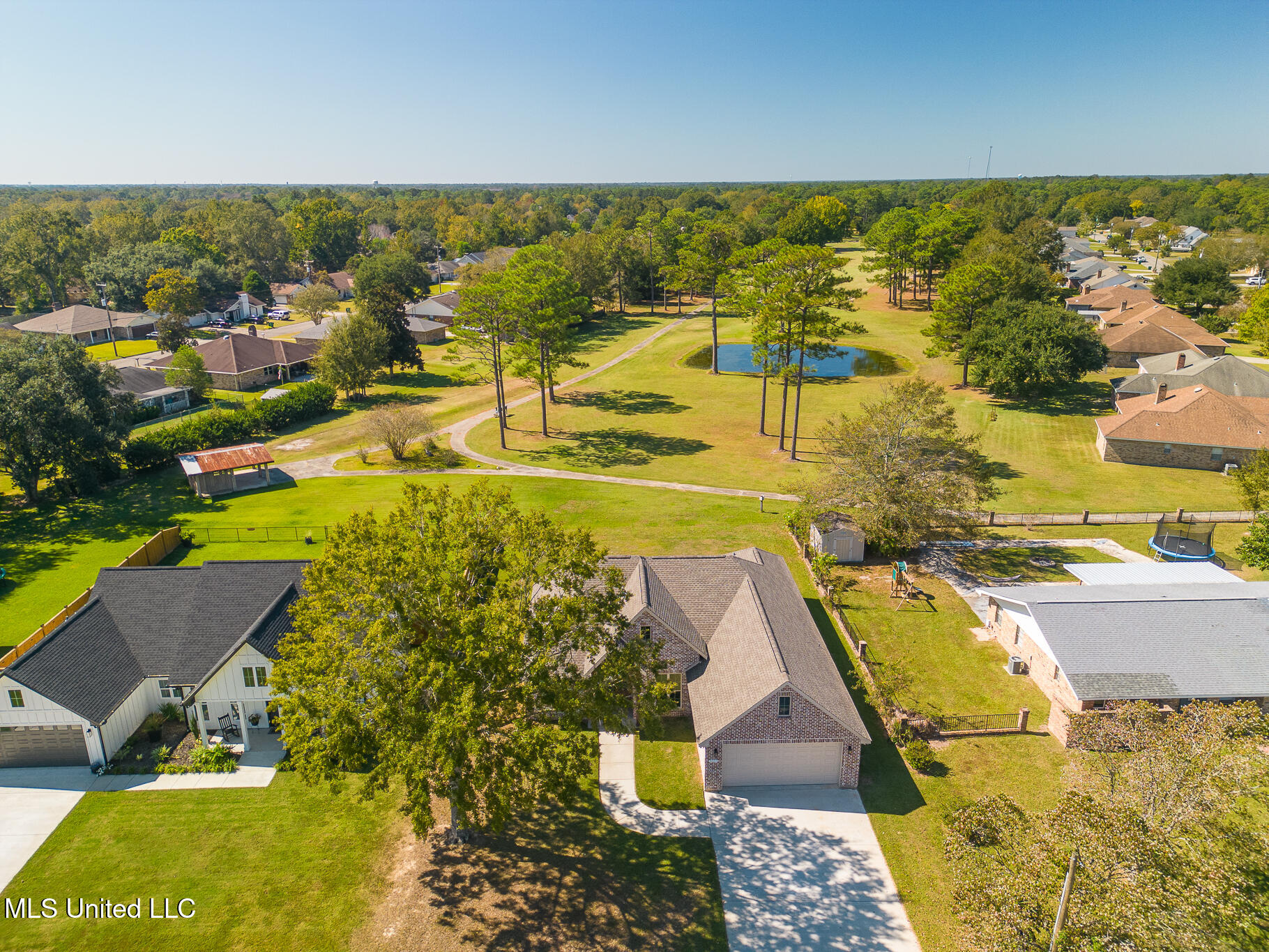 3007 Fairway Drive Drive, Picayune, Mississippi image 2