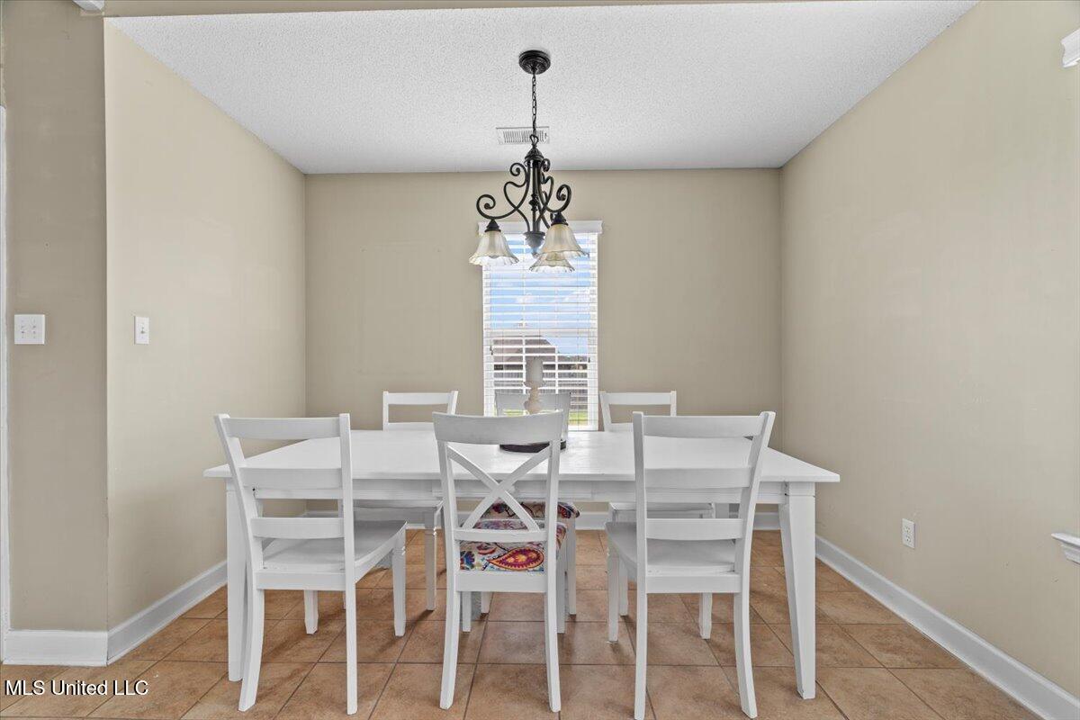 8371 Pinnacle Drive, Southaven, Mississippi image 10