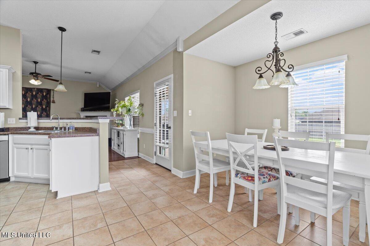8371 Pinnacle Drive, Southaven, Mississippi image 11