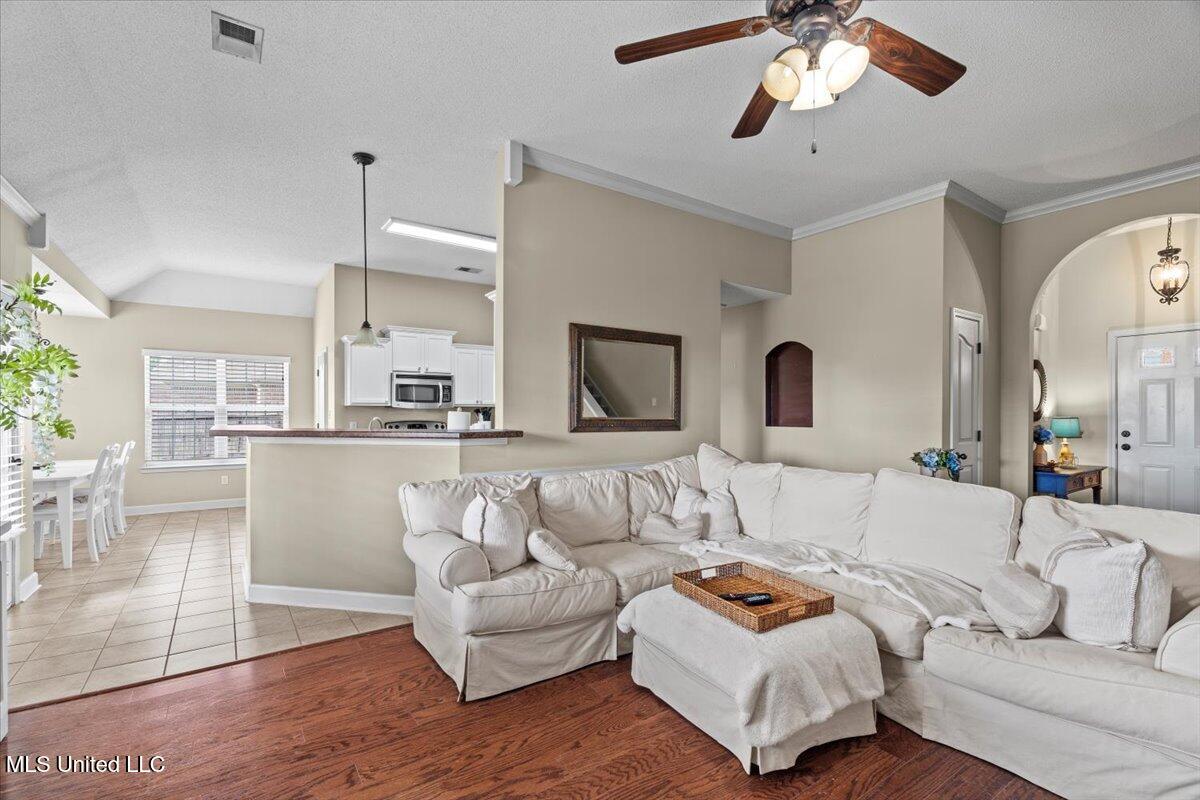 8371 Pinnacle Drive, Southaven, Mississippi image 6