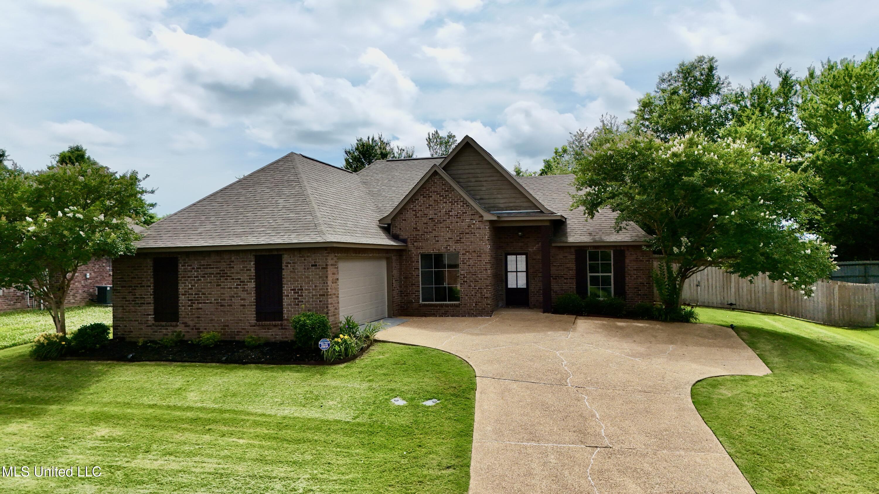172 Lakeway Drive, Madison, Mississippi image 1