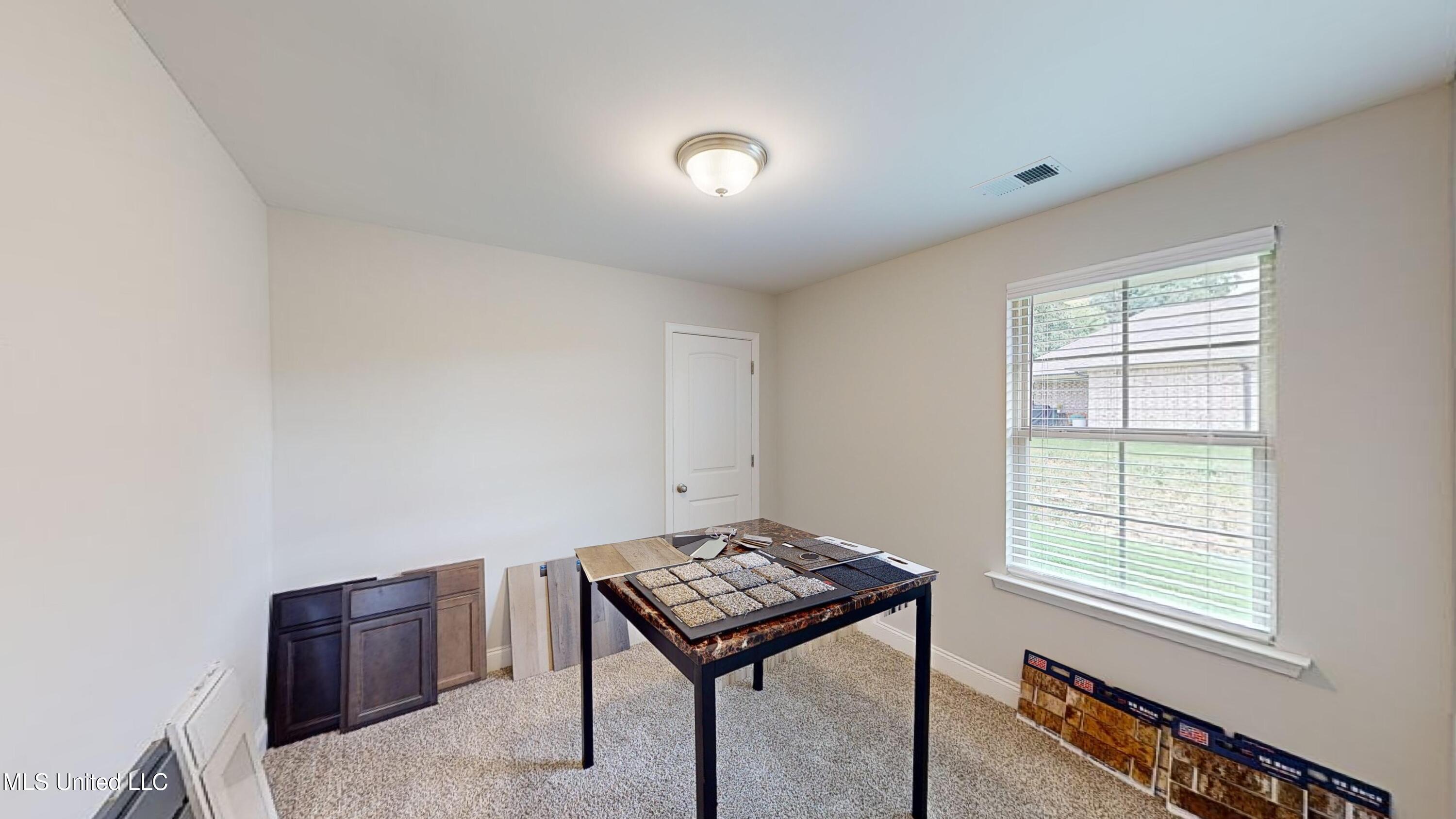 7913 Gardendale Drive, Olive Branch, Mississippi image 17