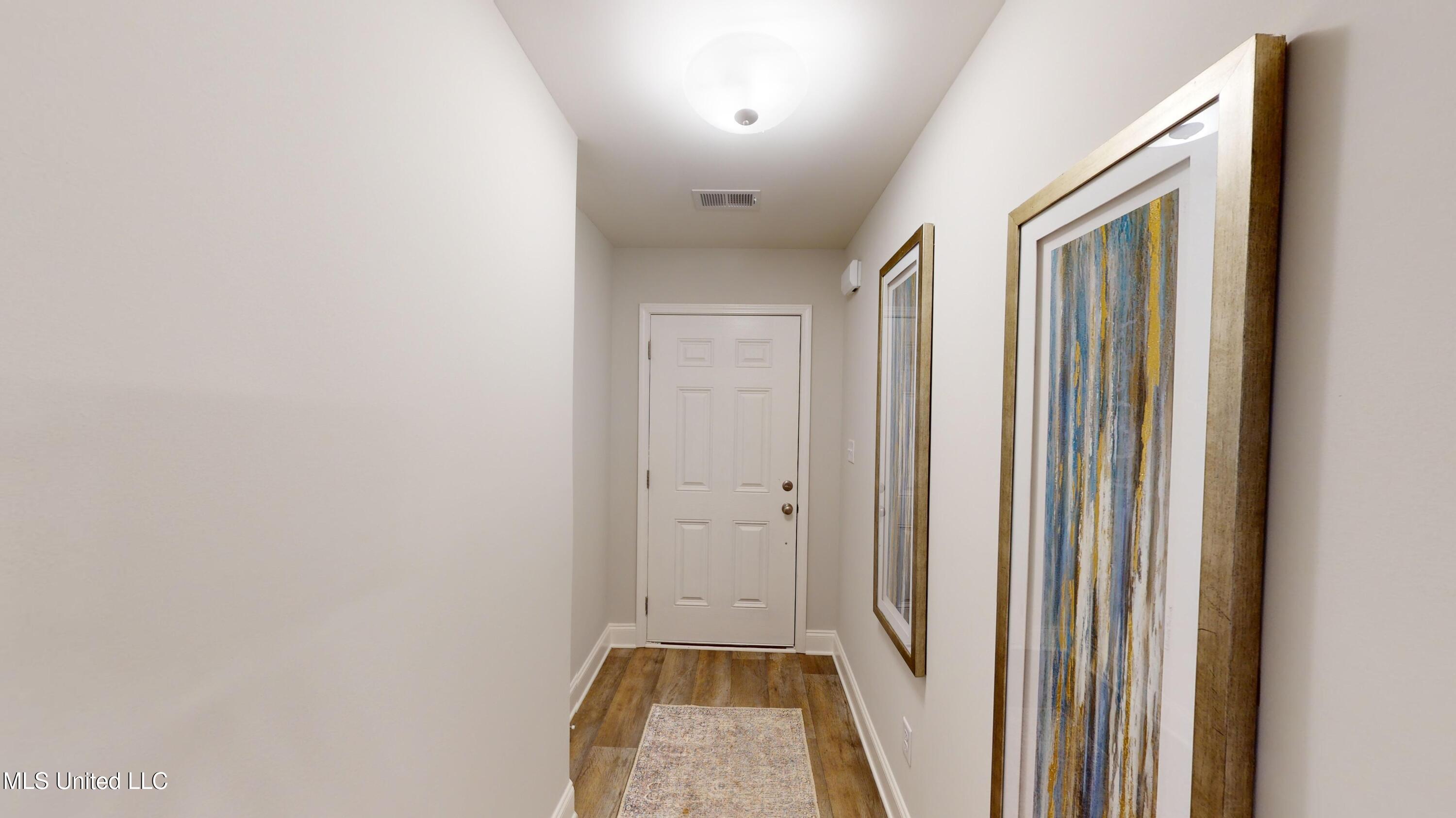 7913 Gardendale Drive, Olive Branch, Mississippi image 5