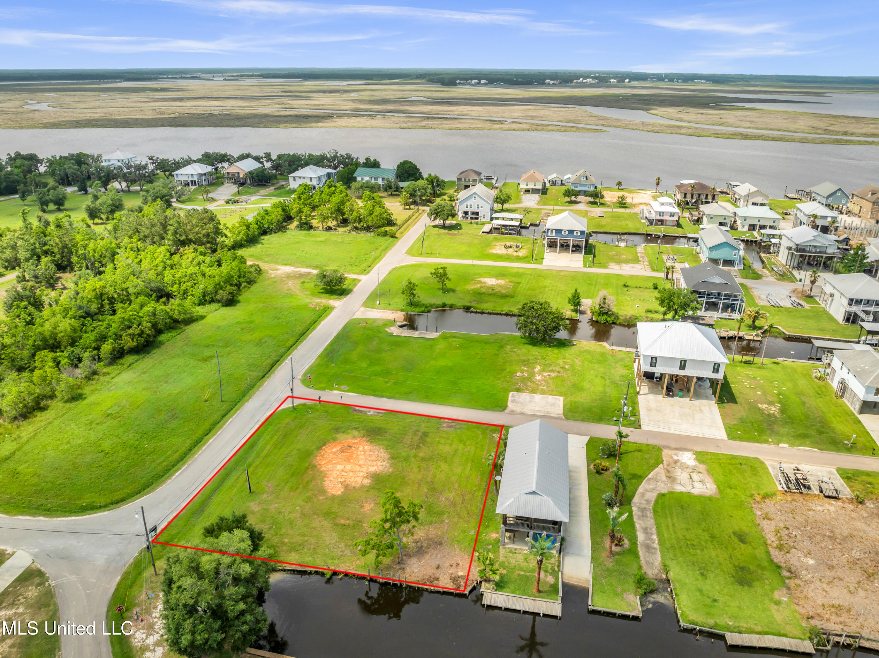 101 Edith Drive, Bay Saint Louis, Mississippi image 7