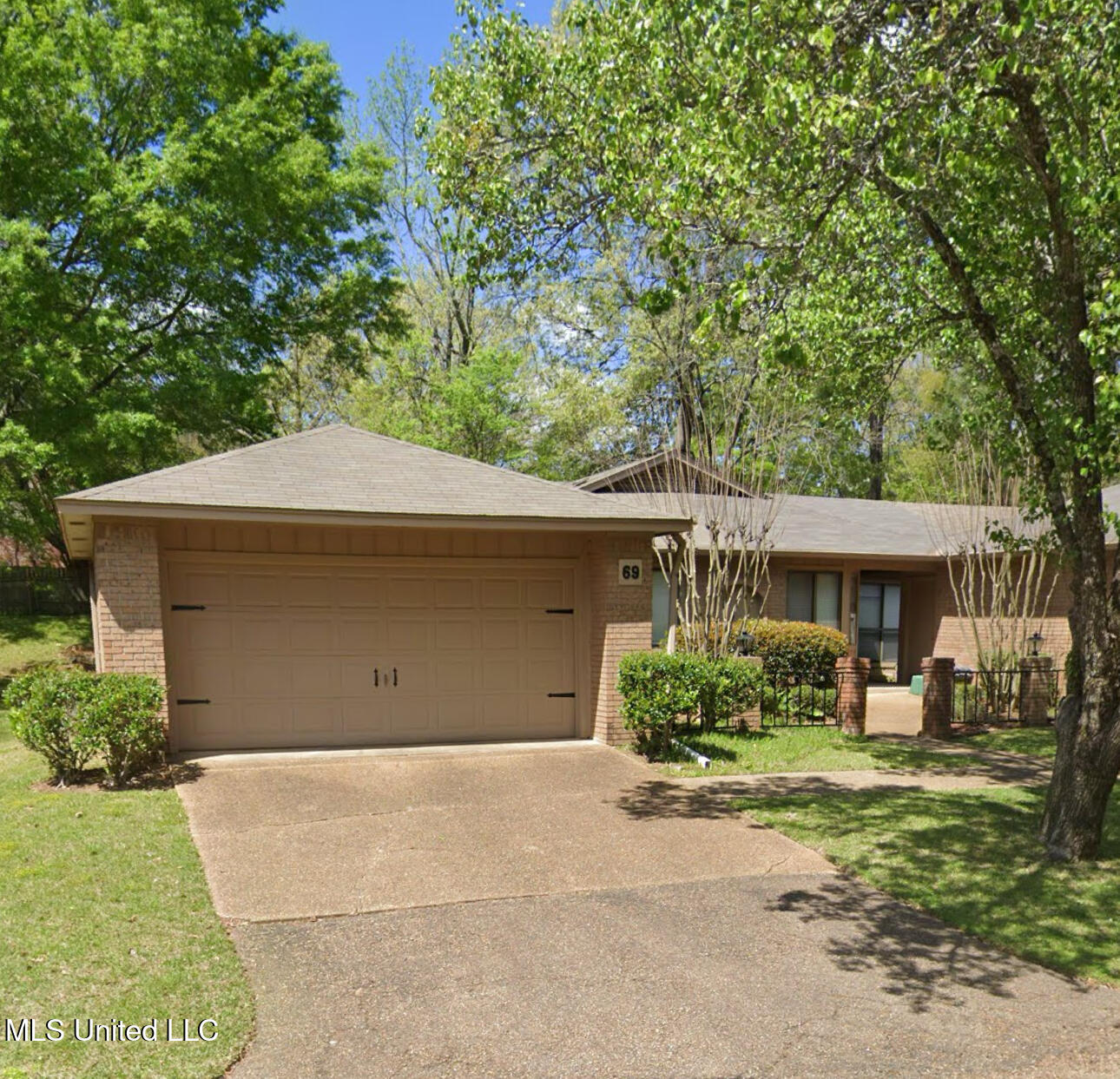 69 Shore Drive, Clinton, Mississippi image 1