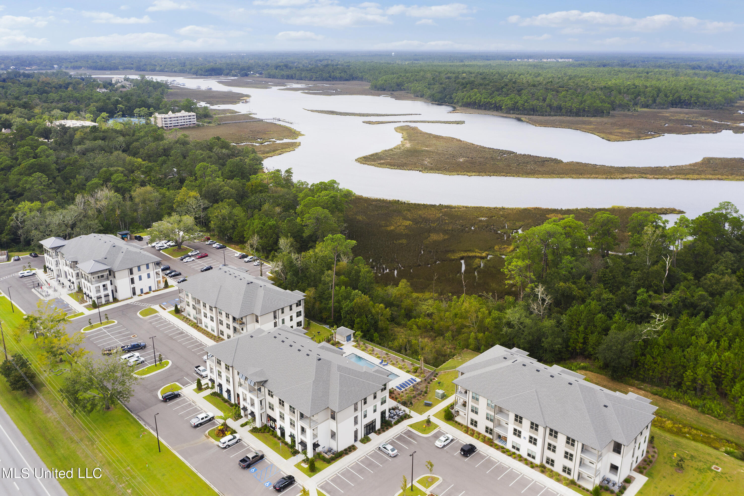 2501 Bienville #231 Boulevard #231, Ocean Springs, Mississippi image 2
