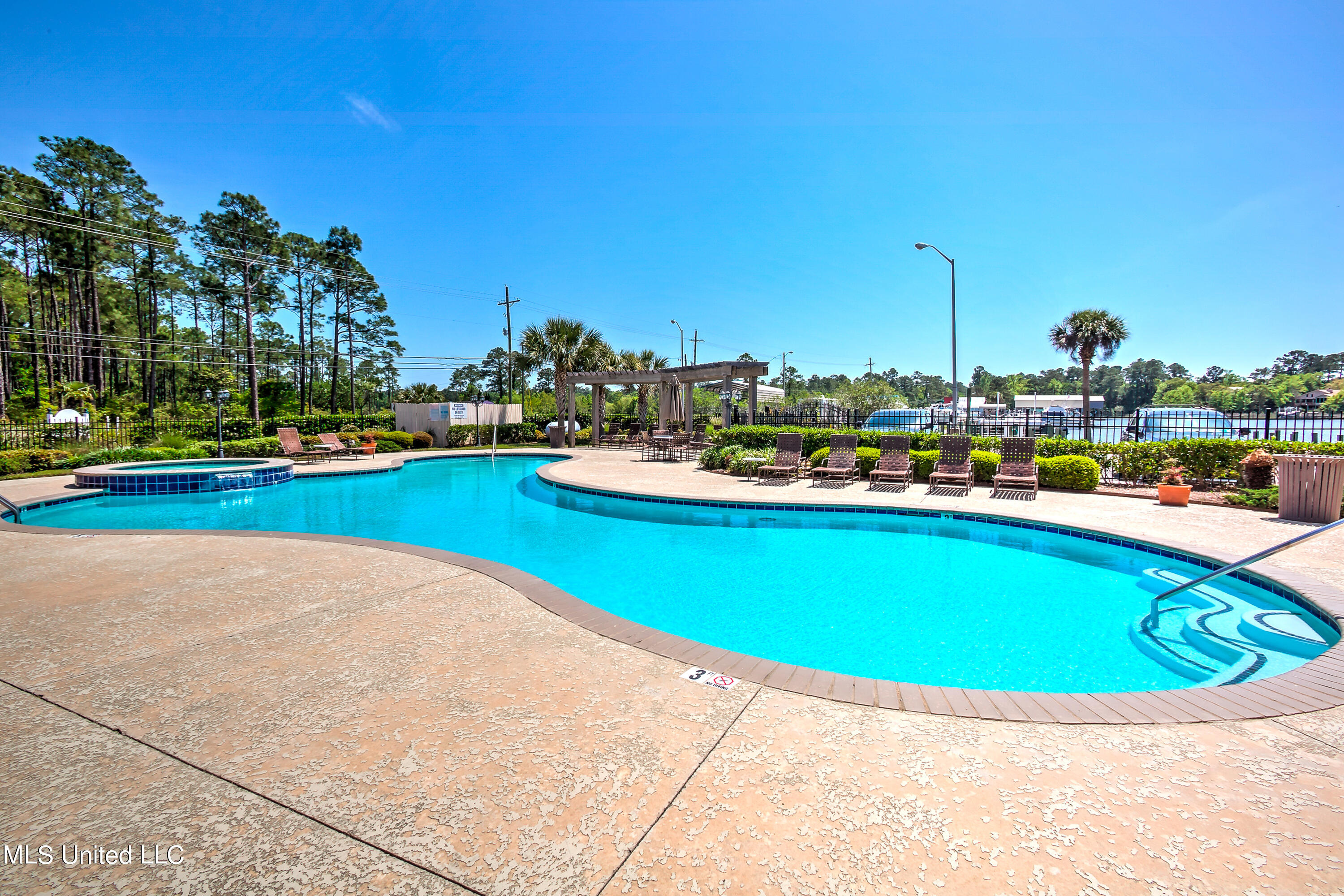 2421 Beachview Drive #G12, Ocean Springs, Mississippi image 28