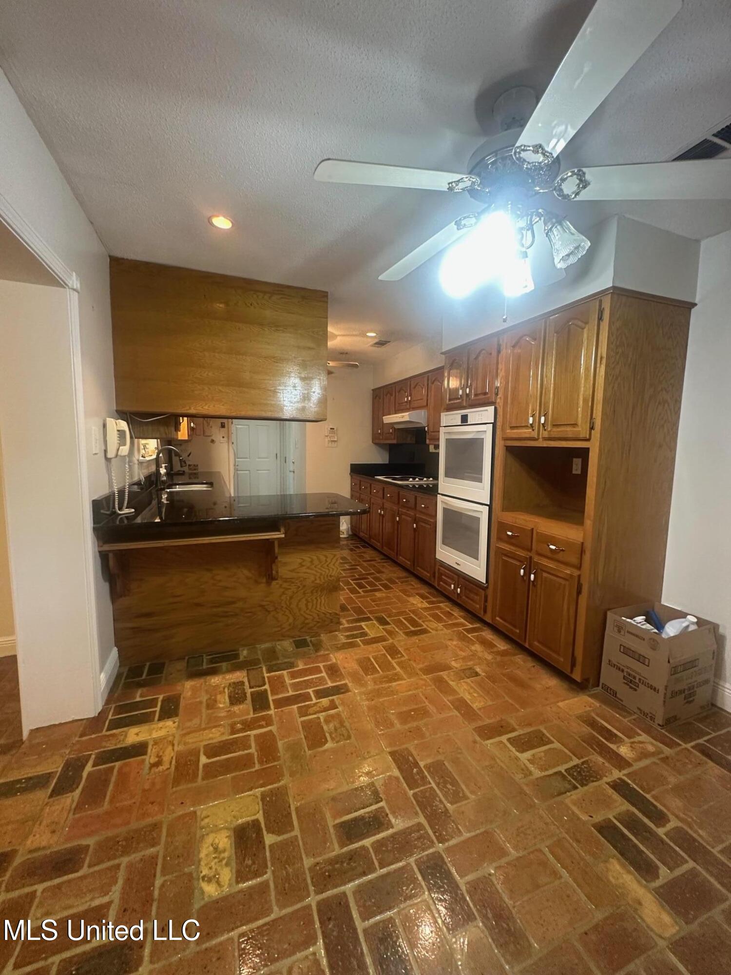 6709 Caraway Road, Moss Point, Mississippi image 32
