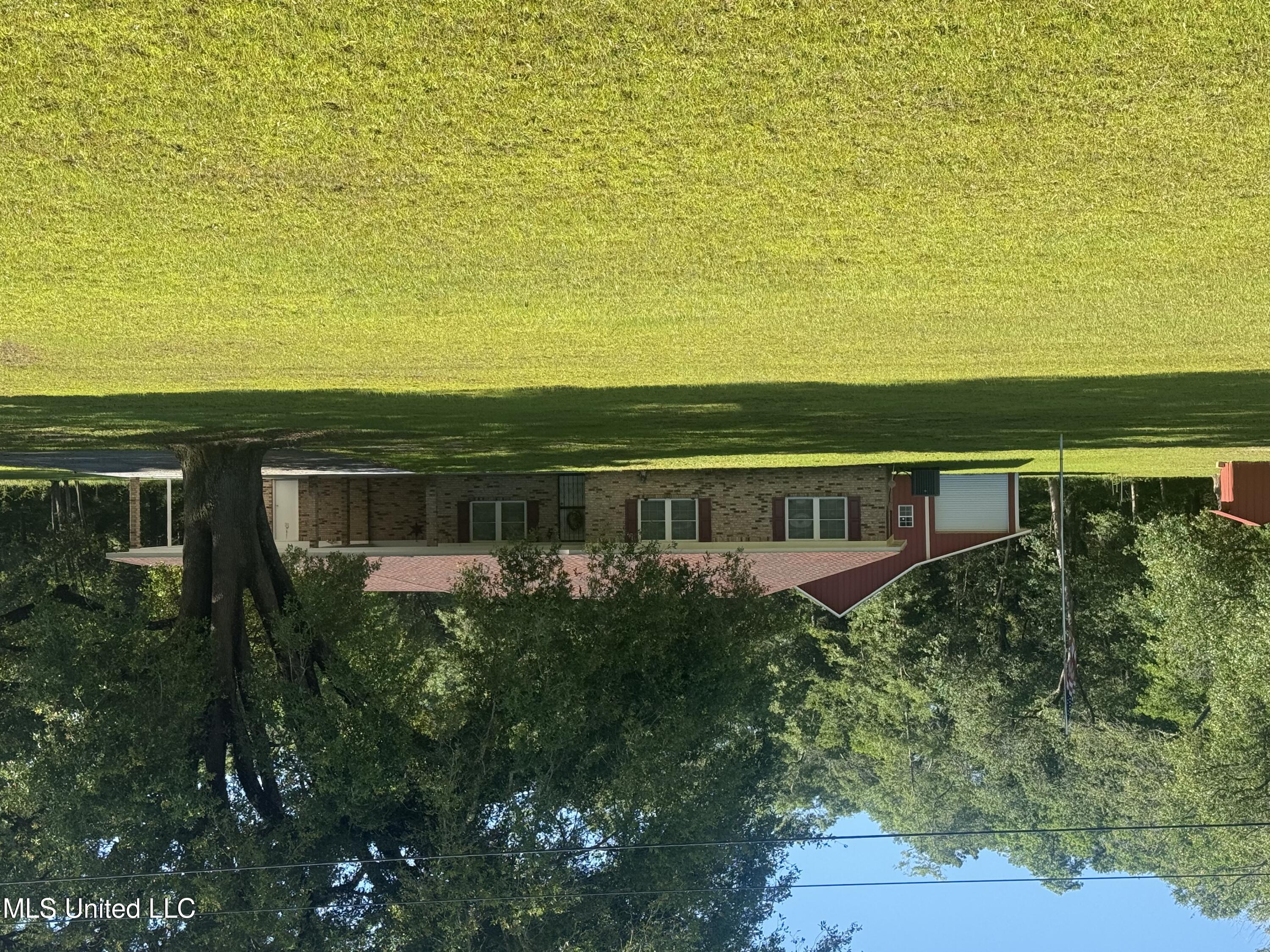 6709 Caraway Road, Moss Point, Mississippi image 1