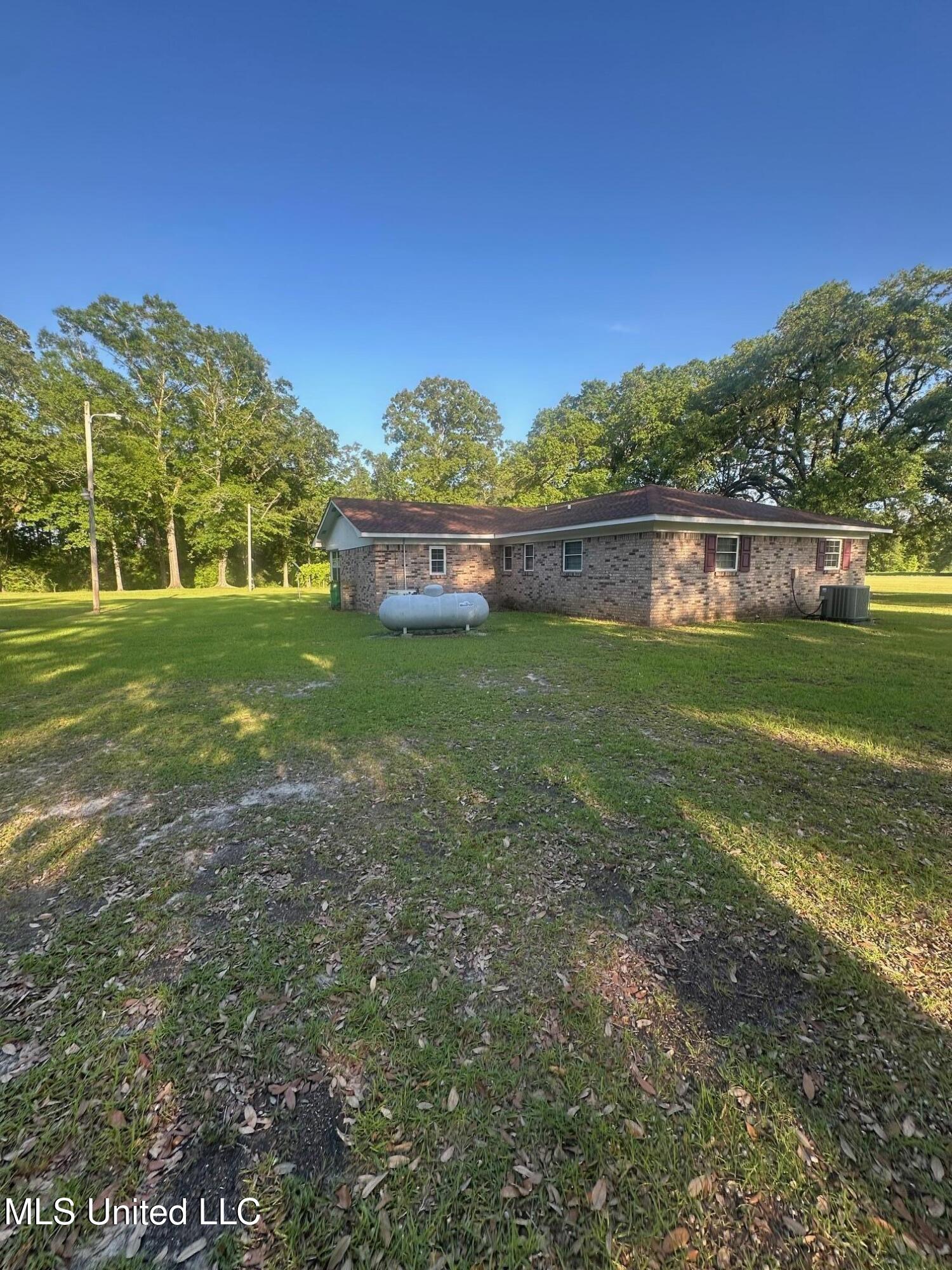 6709 Caraway Road, Moss Point, Mississippi image 13
