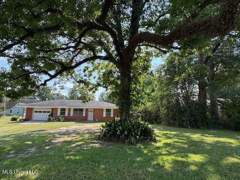 Homes For Sale - 736 E Joseph Street<br/> Centreville, MS 39631