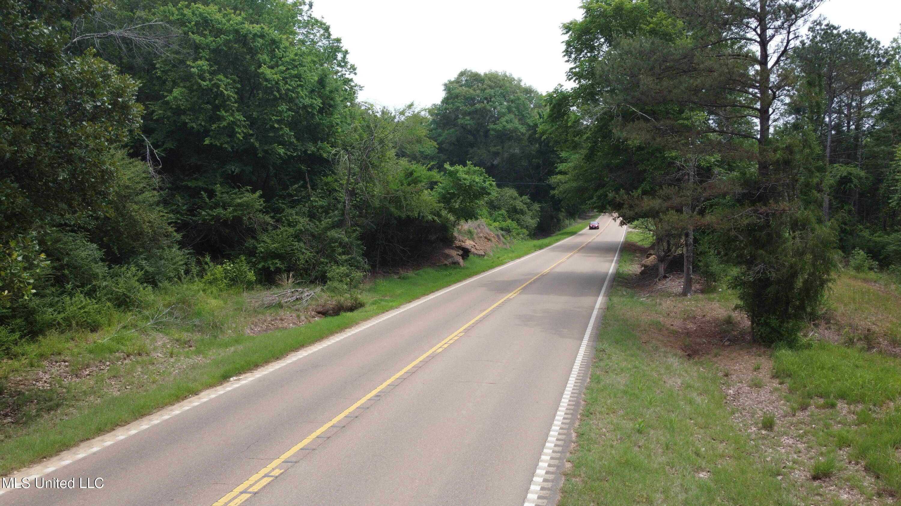 Highway 4 E, Senatobia, Mississippi image 8