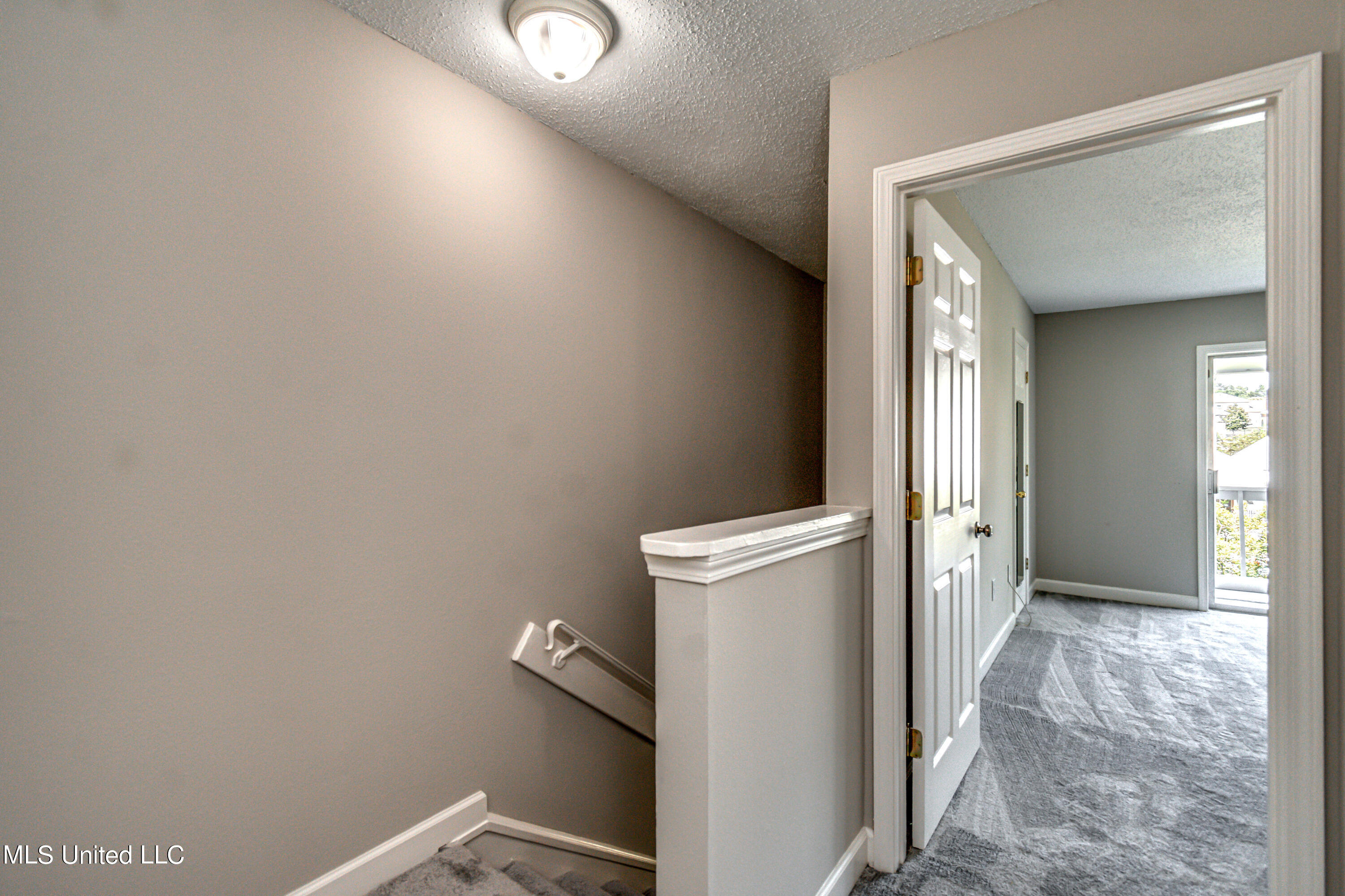 Ridgeland, Mississippi 39157, United States, 2 Bedrooms Bedrooms, ,3 BathroomsBathrooms,Residential,Pending,68907