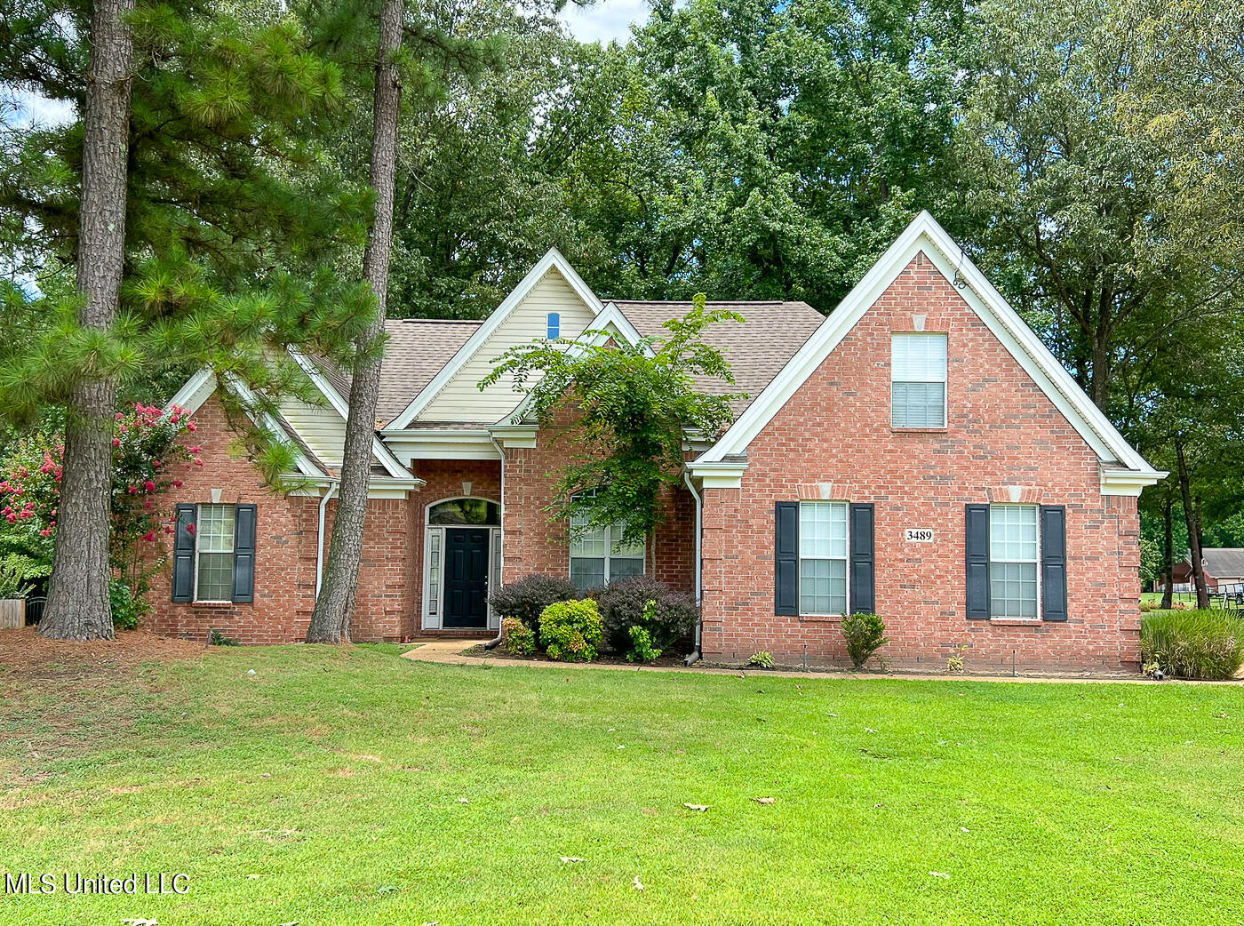 3489 Cypress Plantation Drive, Olive Branch, Mississippi image 1