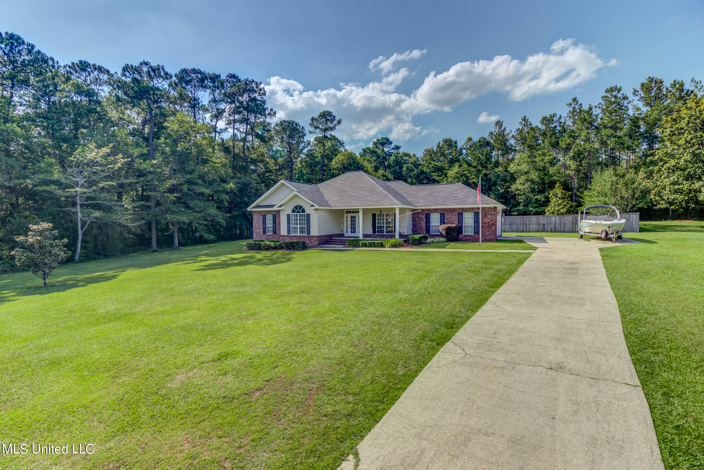 11913 Bluff Ridge Road, Vancleave, Mississippi image 3