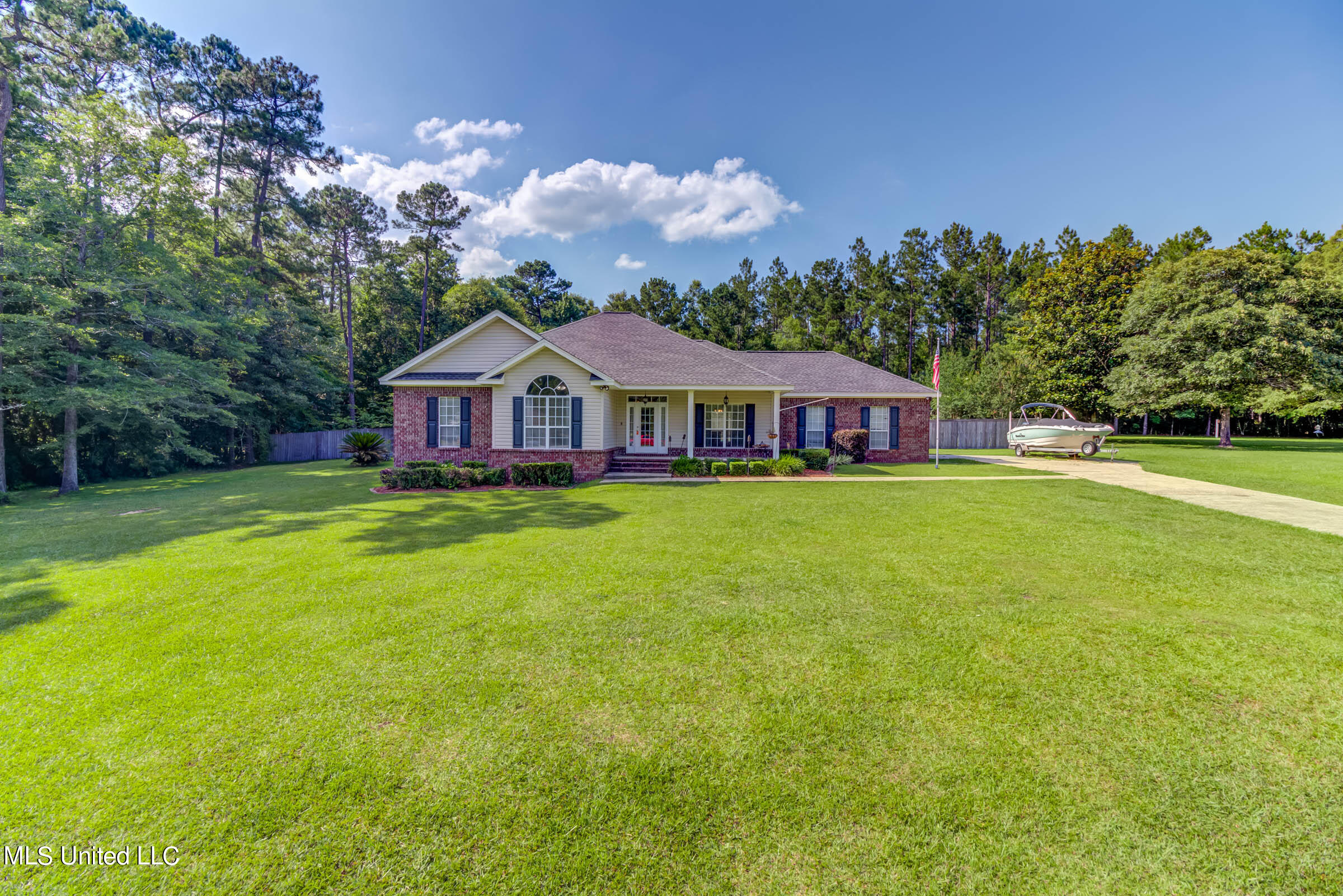 11913 Bluff Ridge Road, Vancleave, Mississippi image 4