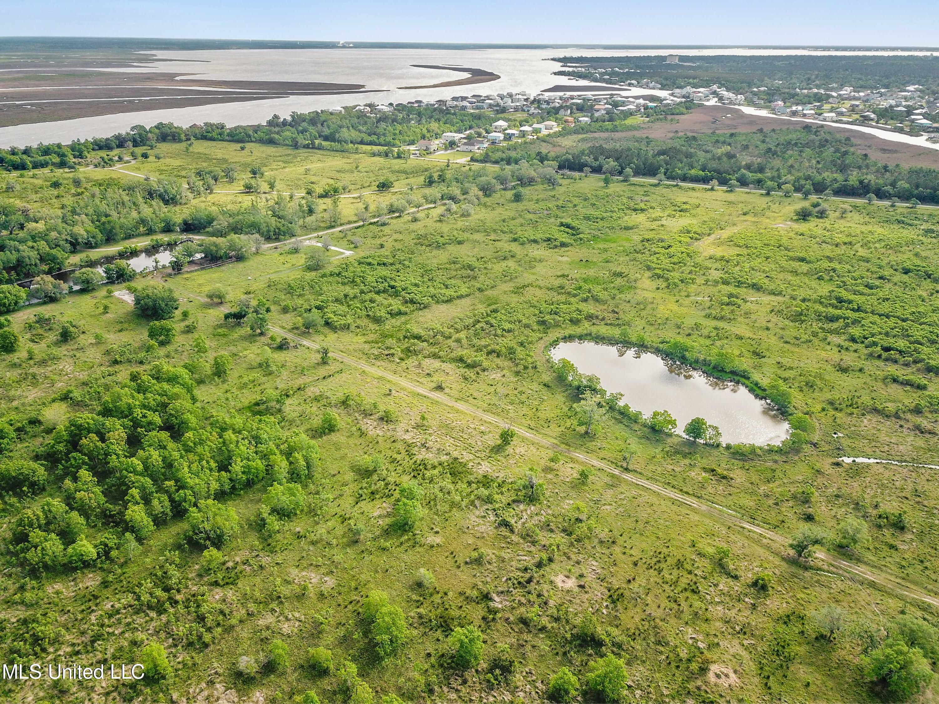 11191 Cazaubon Road, Bay Saint Louis, Mississippi image 9