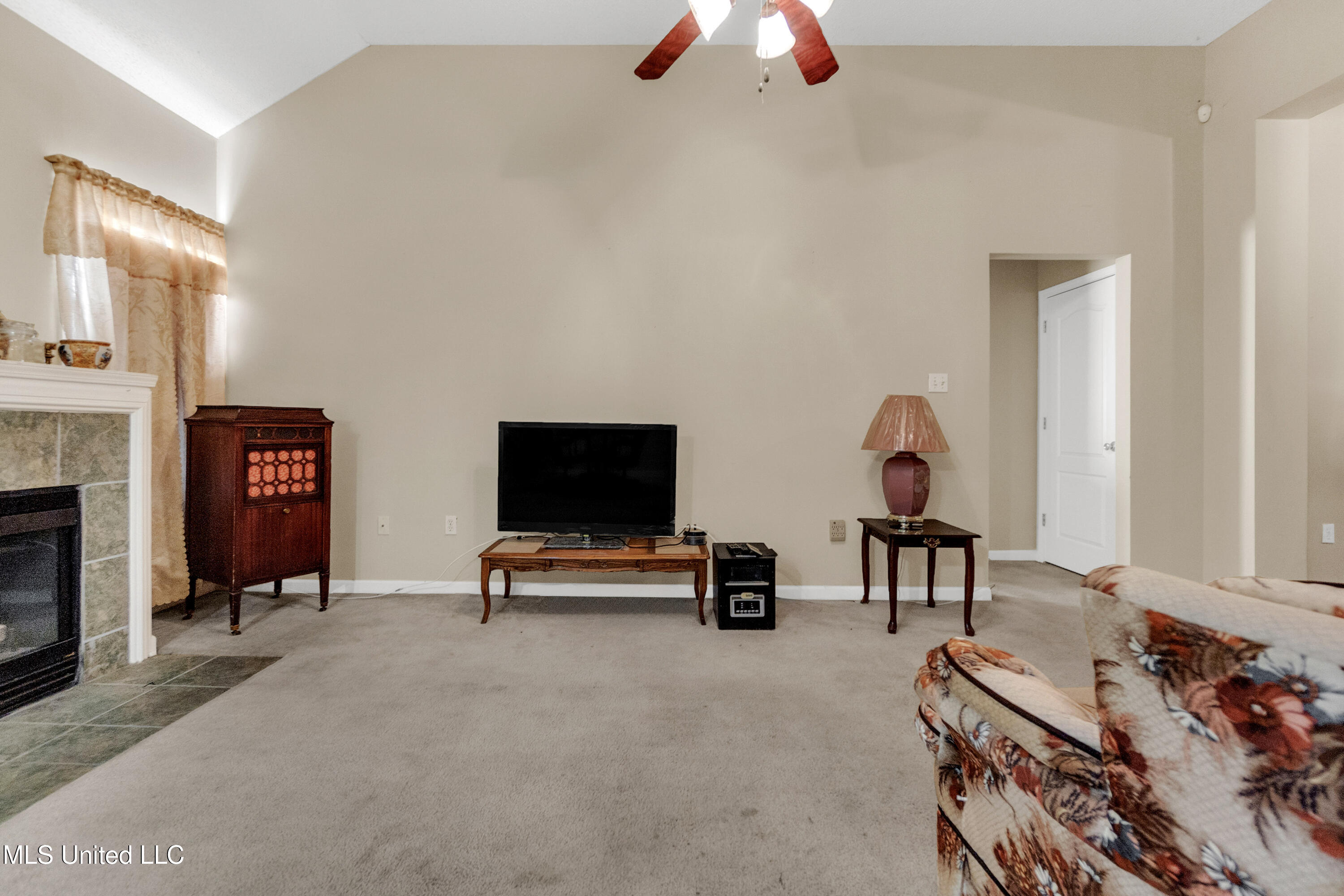 7689 E Wills Way Circle, Walls, Mississippi image 5