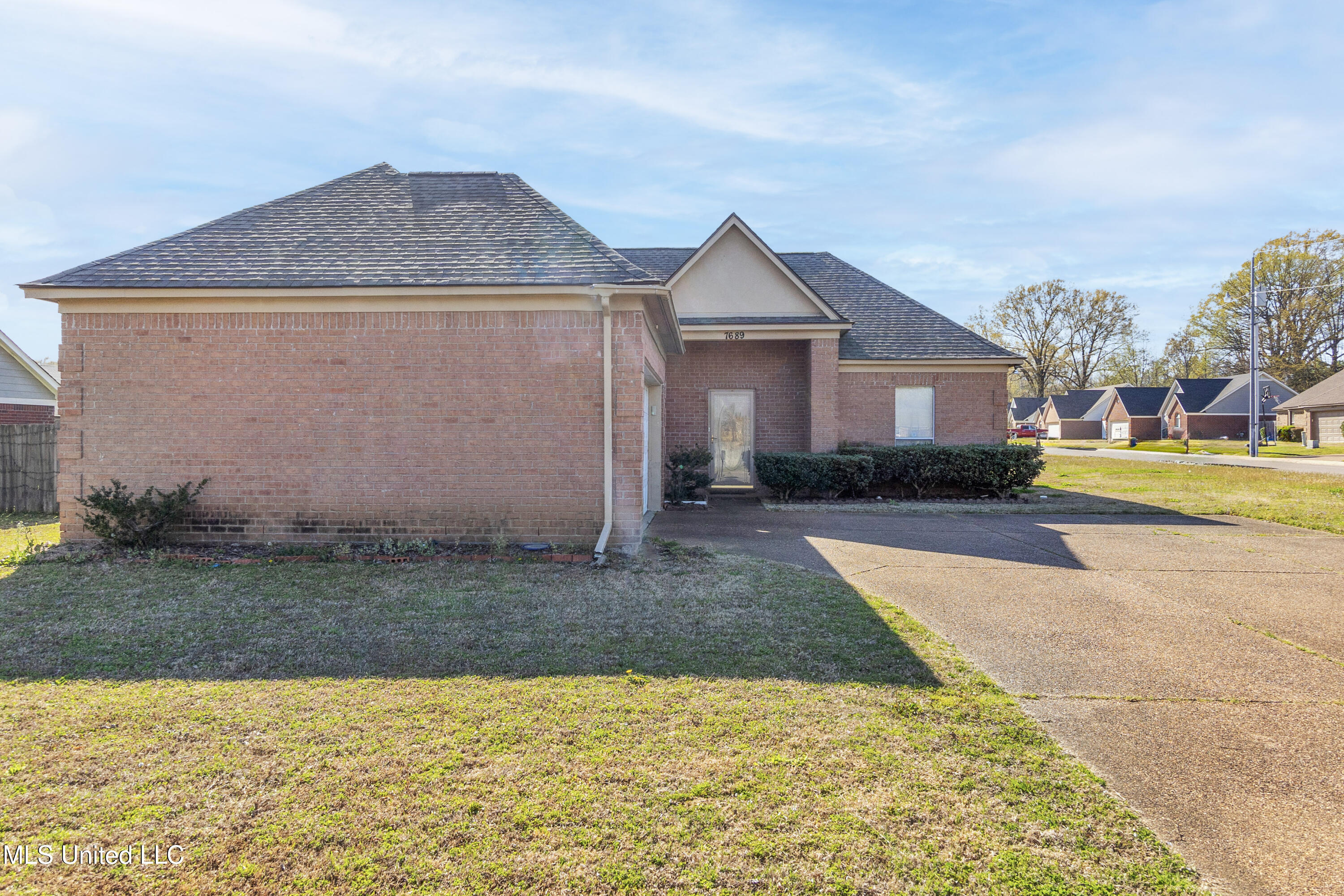 7689 E Wills Way Circle, Walls, Mississippi image 2