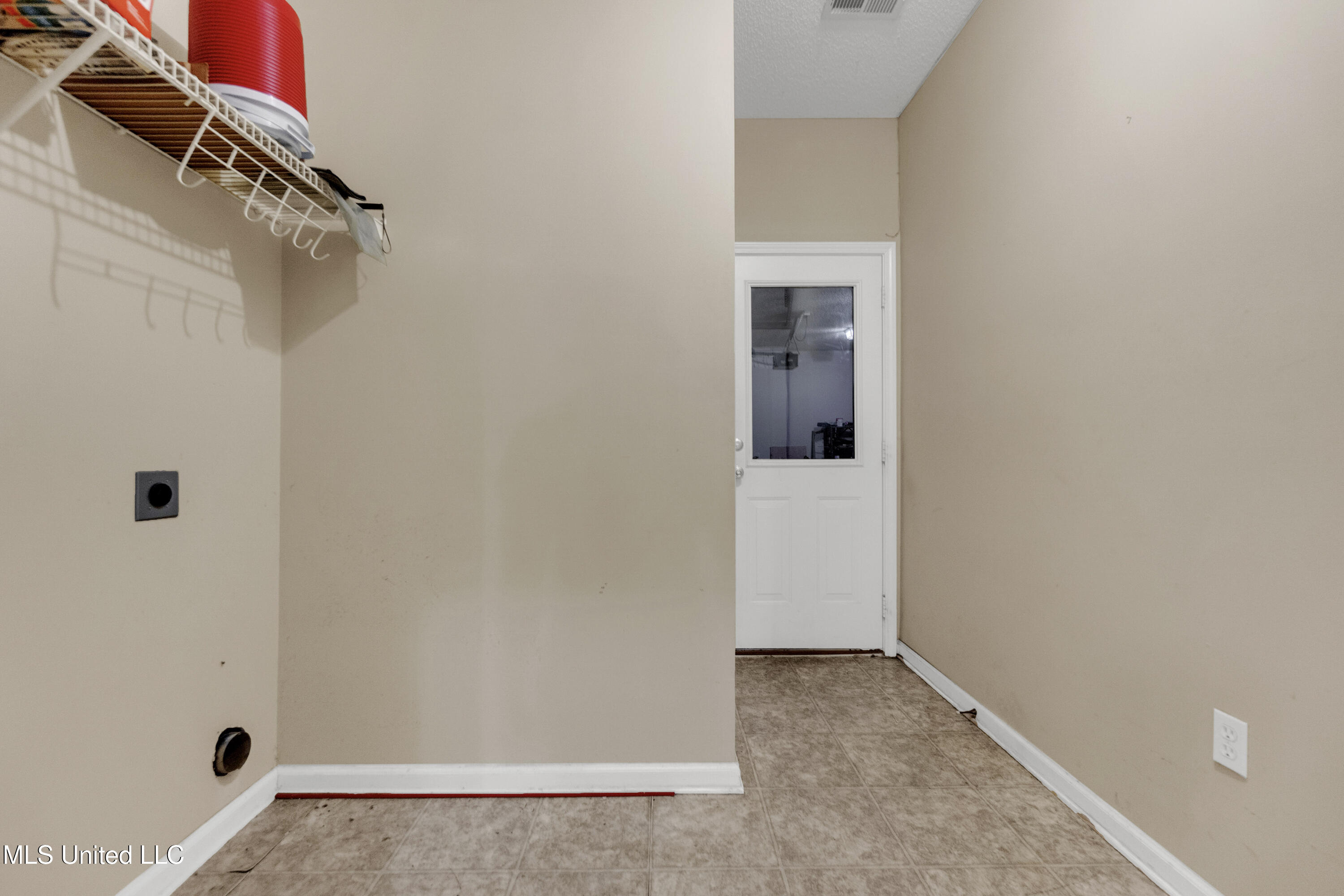 7689 E Wills Way Circle, Walls, Mississippi image 16