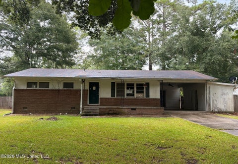 Homes For Sale - 429 2nd Avenue<br/> Lawrence County, Monticello, MS 39654