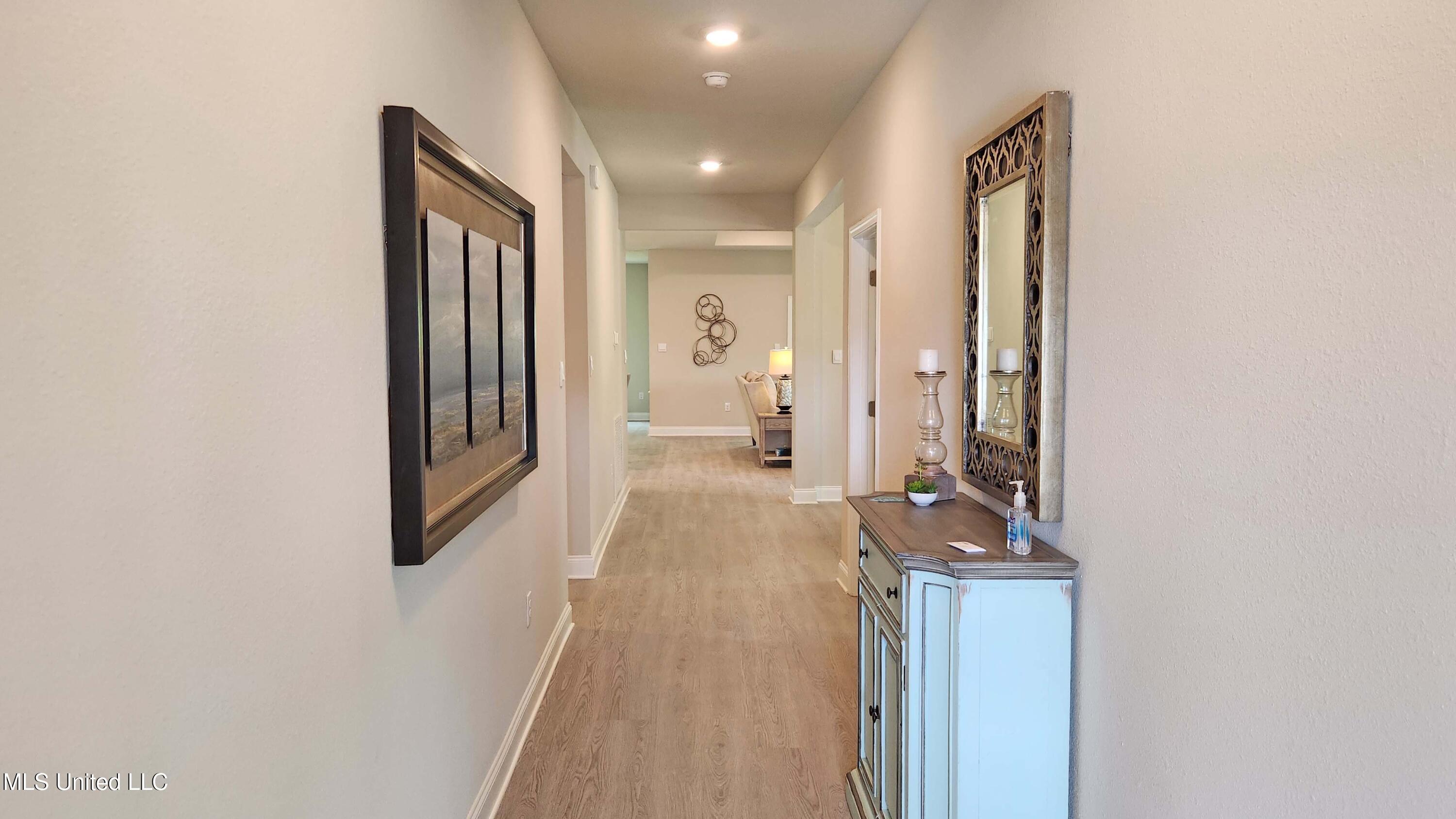 6893 Osprey Drive, Ocean Springs, Mississippi image 3