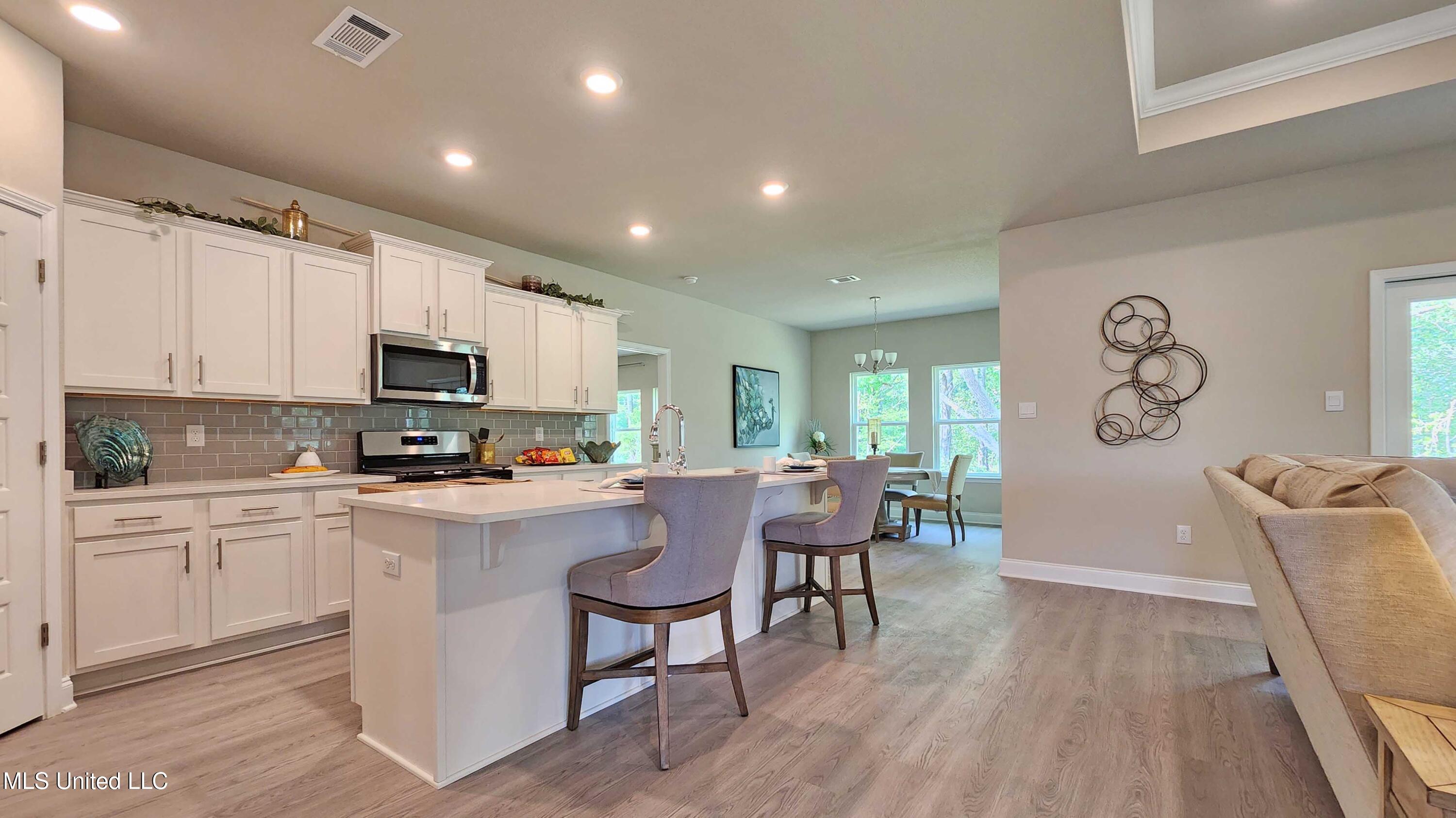 6893 Osprey Drive, Ocean Springs, Mississippi image 12