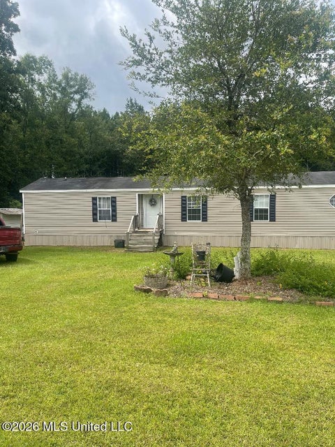 Mobile Home For Sale - 5956 Perryman Lane<br/> Amite County, Osyka, MS 39657