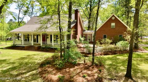 Homes For Sale - 10 Charleston Avenue<br/> Hinds County, Clinton, MS 39056