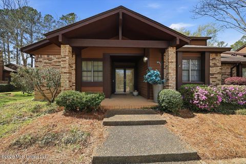 Townhouse For Sale - 5 Shore Drive<br/> Hinds County, Clinton, MS 39056