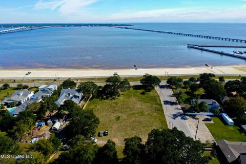 Vacant Land For Sale - 400 N Beach Boulevard<br/> Hancock County, Bay Saint Louis, MS 39520