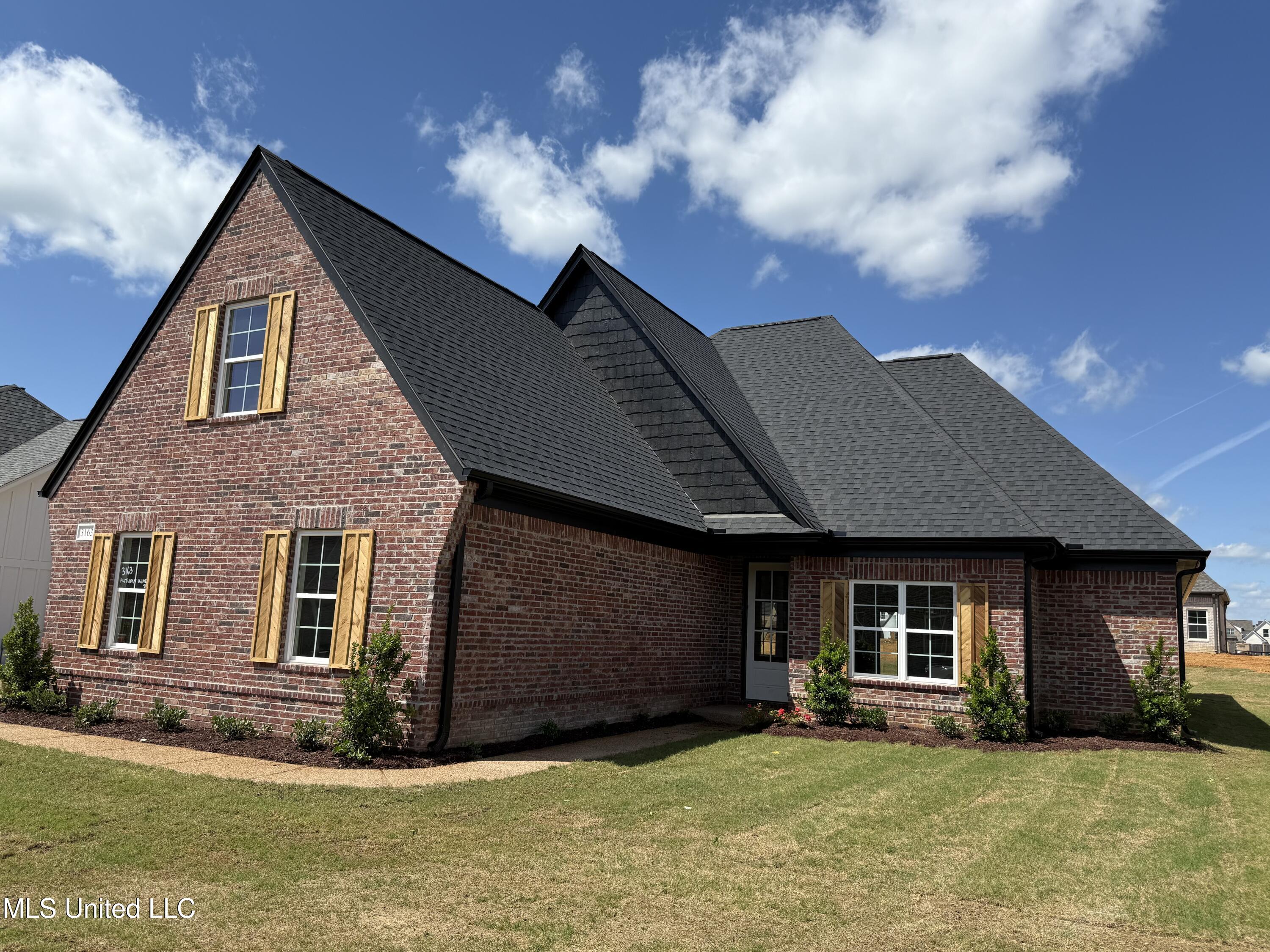 3163 Autumn Wind Drive, Hernando, Mississippi image 2