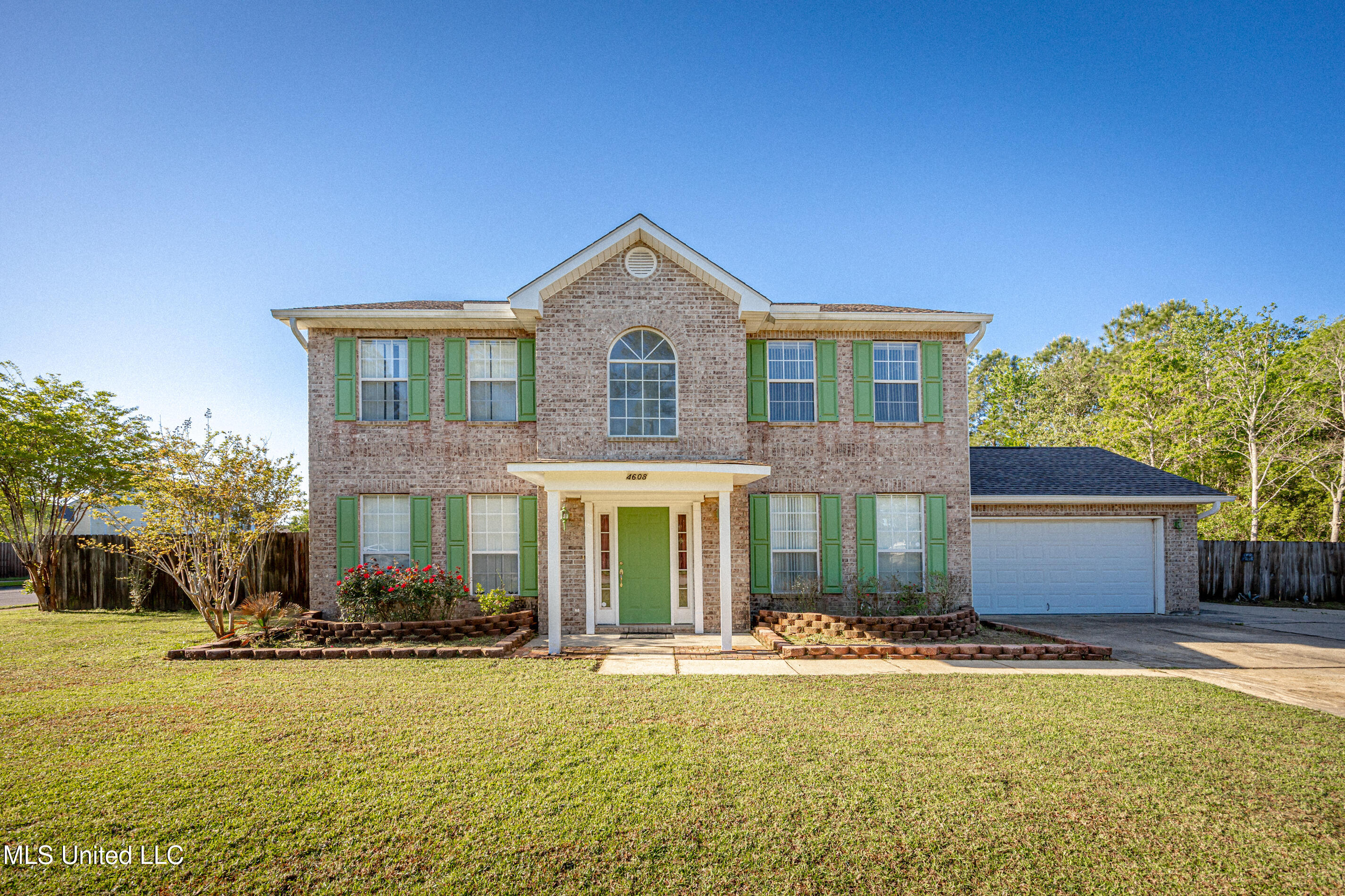 4608 Pinehaven Drive, Ocean Springs, Mississippi image 1