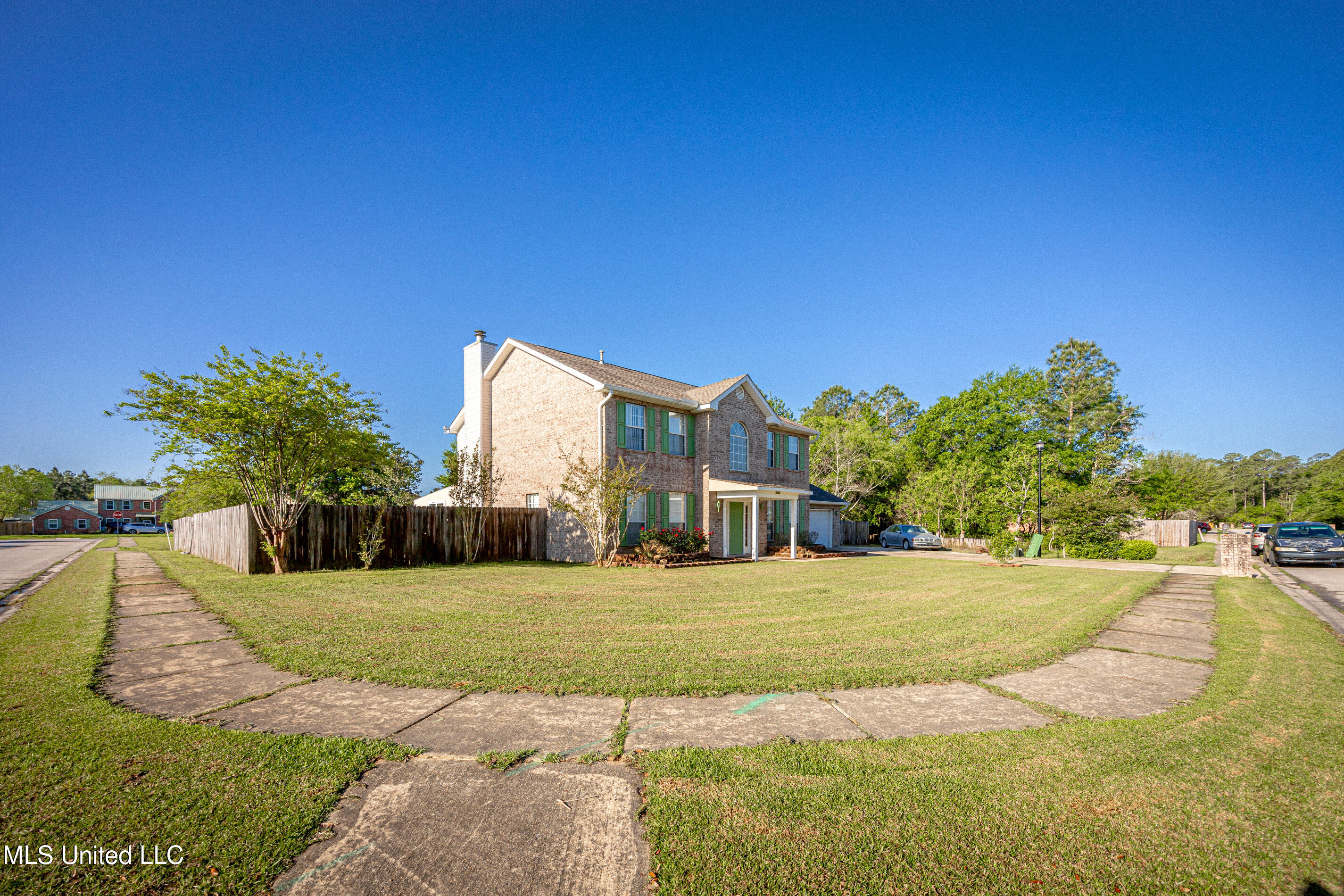 4608 Pinehaven Drive, Ocean Springs, Mississippi image 2