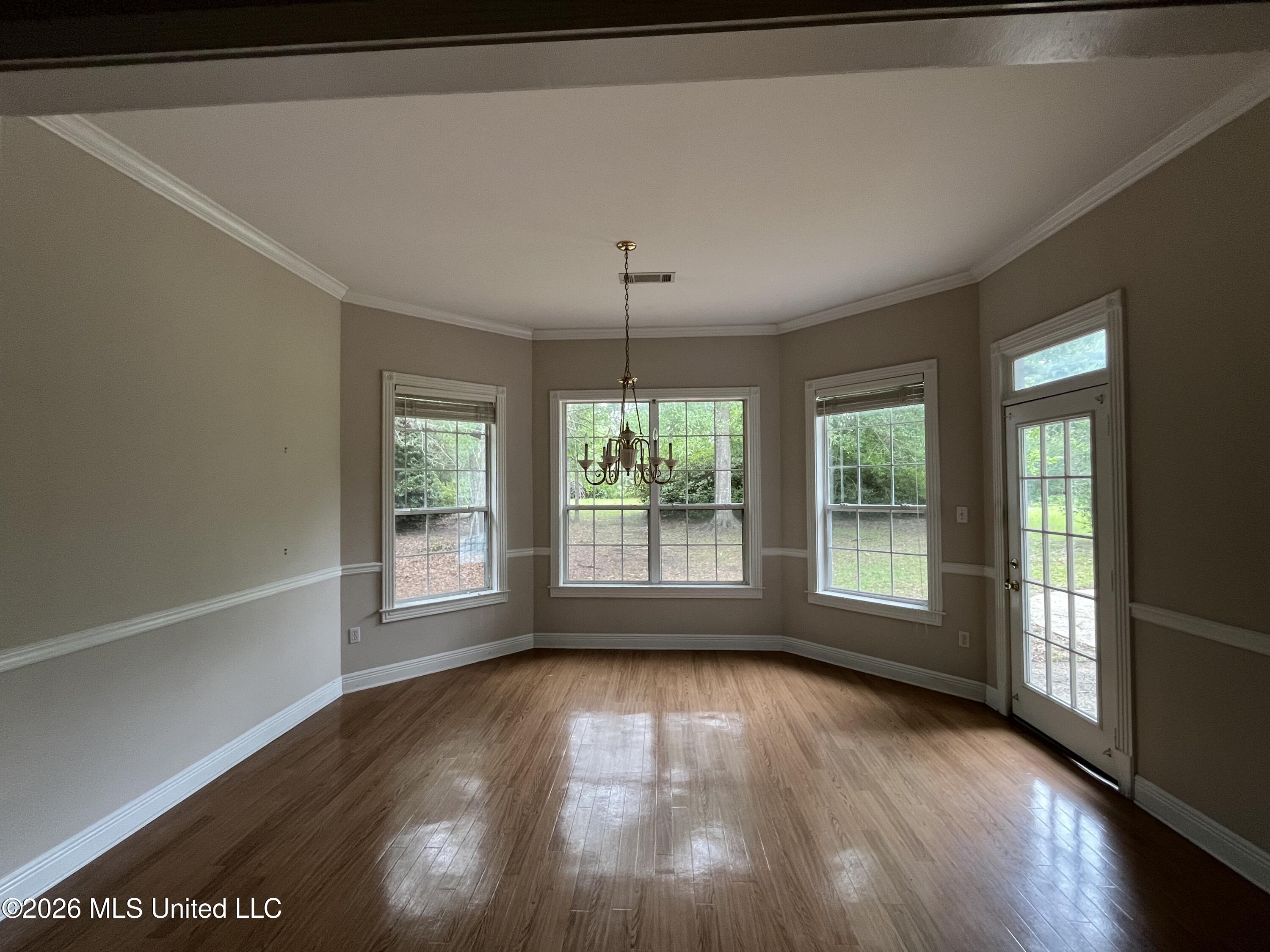 82 N Hill Drive