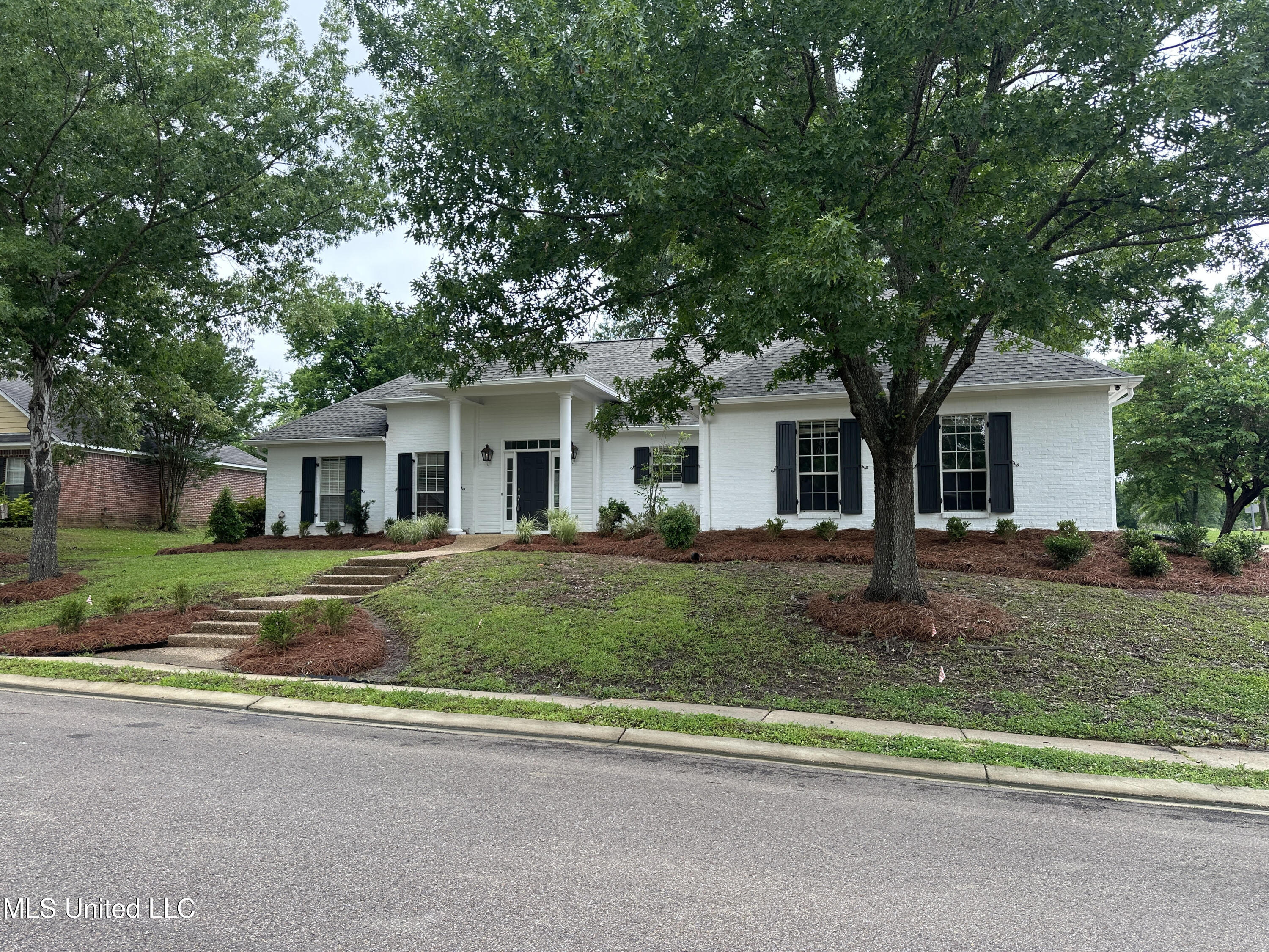119 Middle Field Drive, Canton, Mississippi image 2
