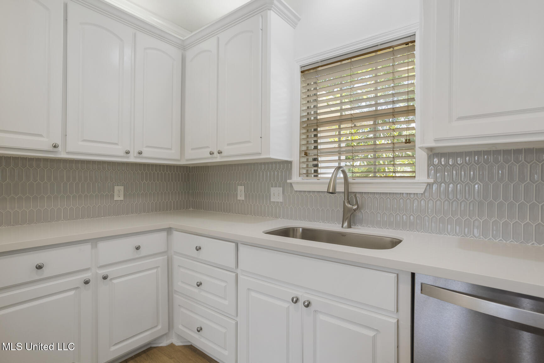 119 Middle Field Drive, Canton, Mississippi image 10