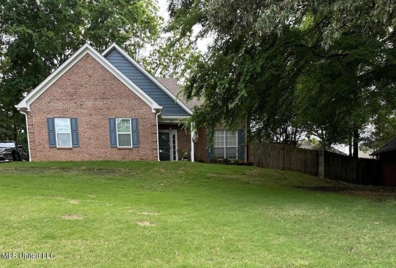 5881 Morganton Drive, Olive Branch, Mississippi image 1