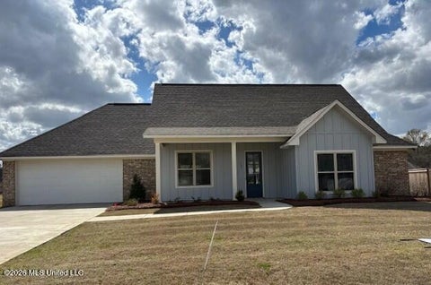 Homes For Sale - 107 Trace Pointe Place<br/> Hinds County, Clinton, MS 39056