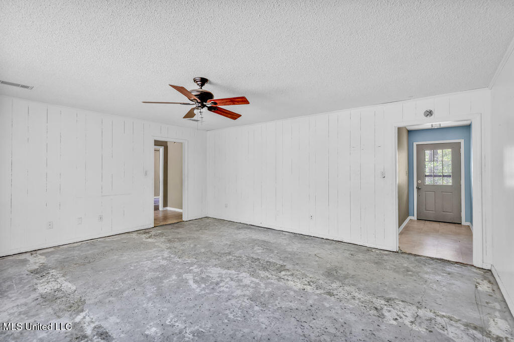 6236 Juniper Drive, Vancleave, Mississippi image 5