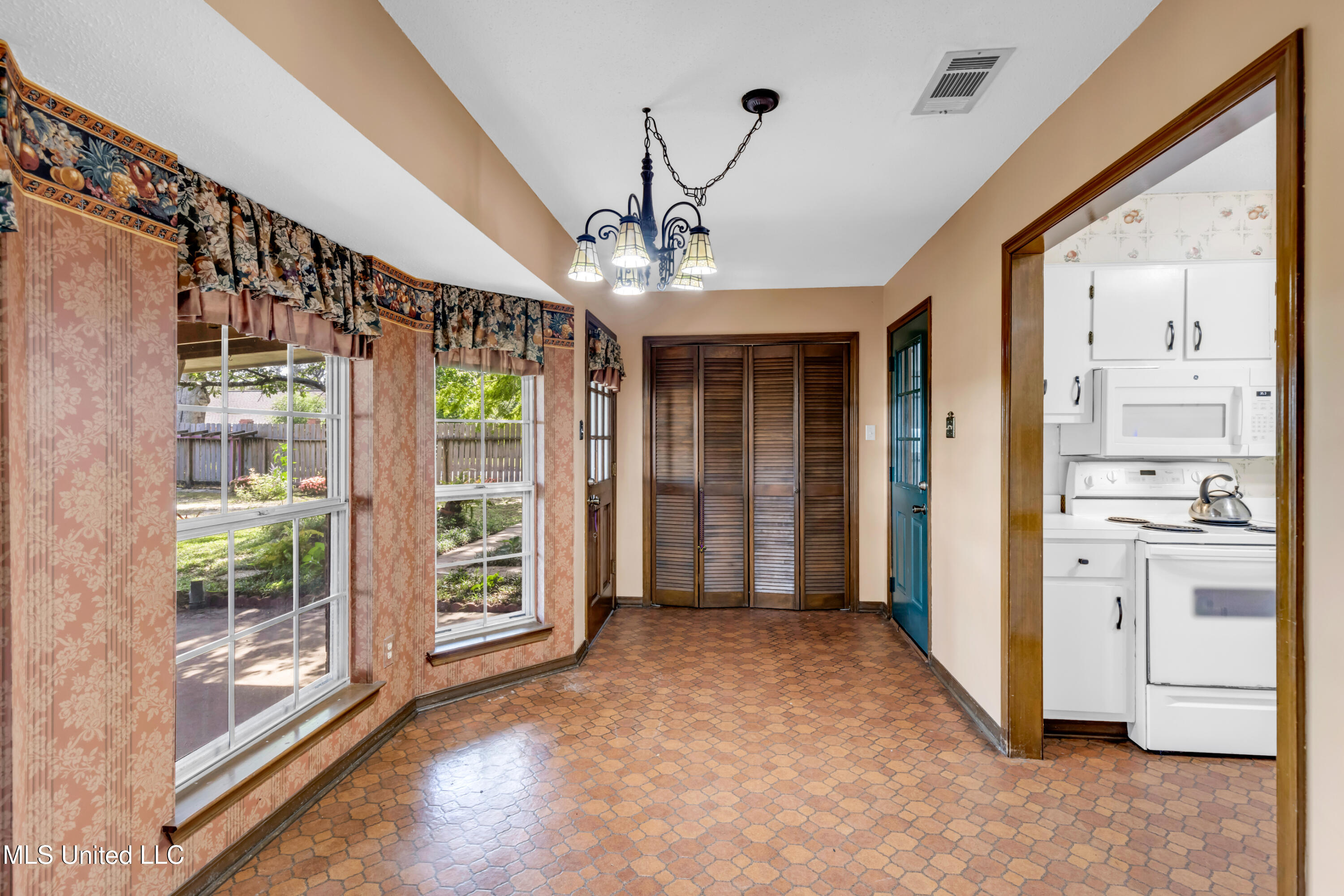 2181 George Walton Drive, Biloxi, Mississippi image 11