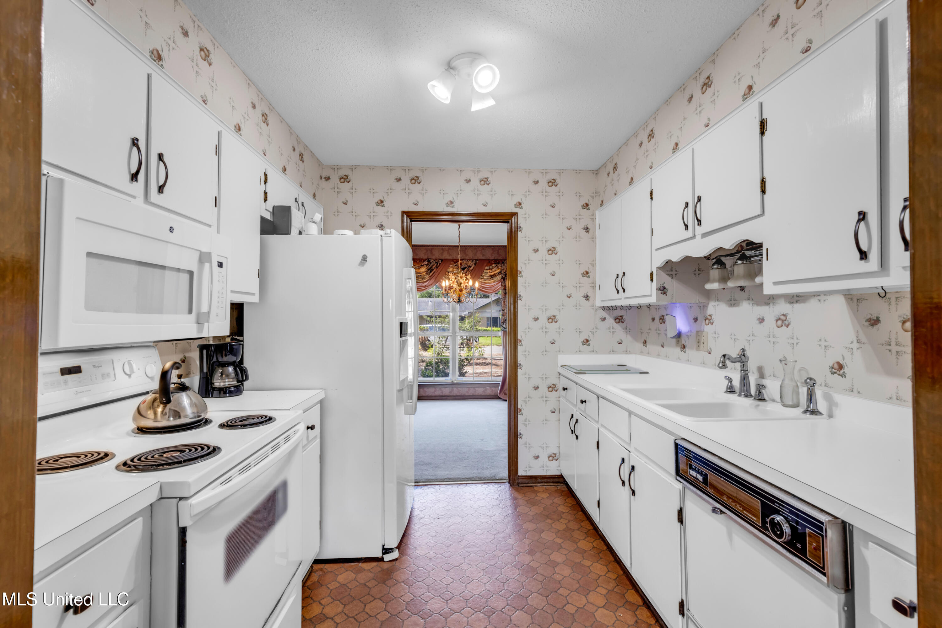 2181 George Walton Drive, Biloxi, Mississippi image 13