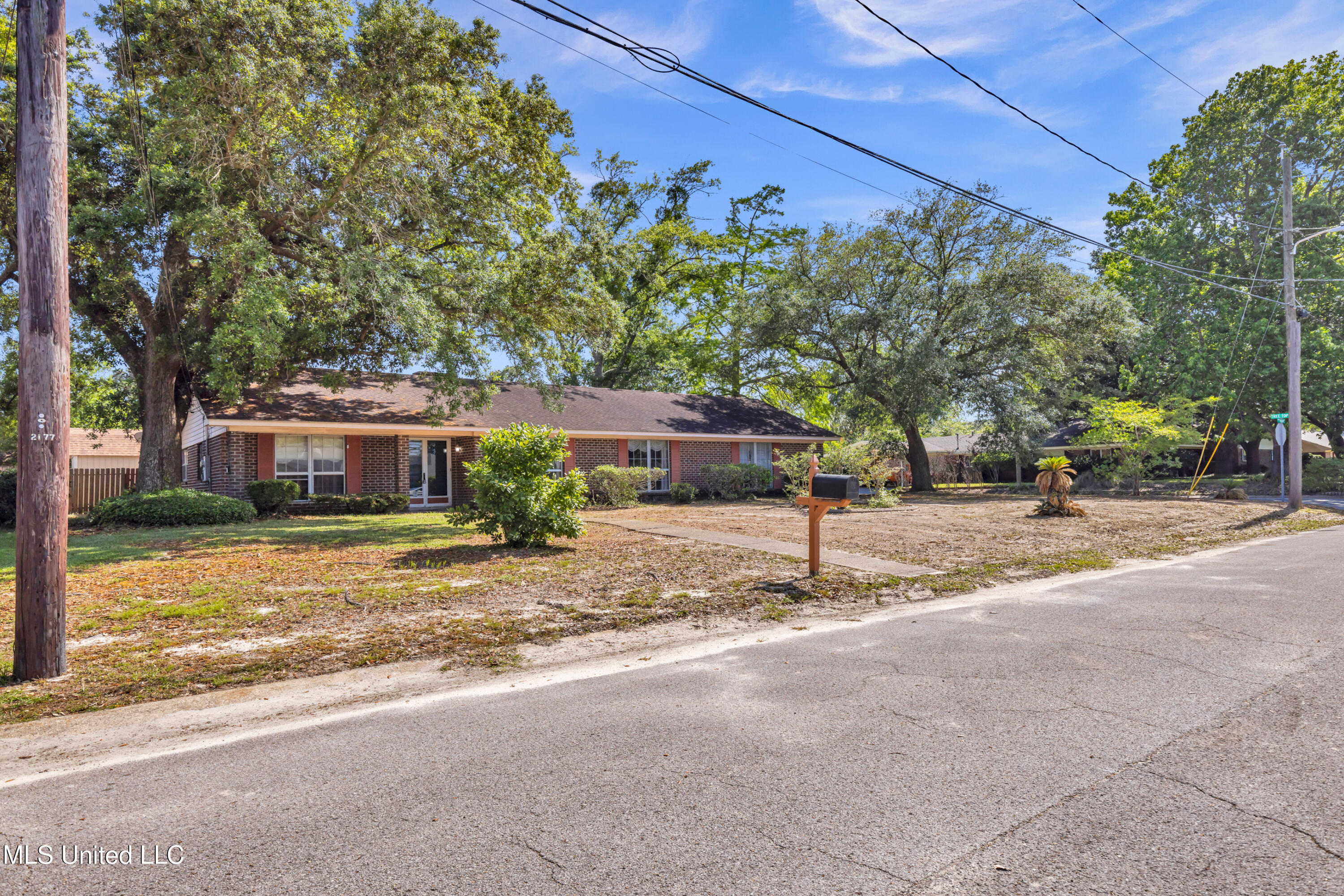2181 George Walton Drive, Biloxi, Mississippi image 2