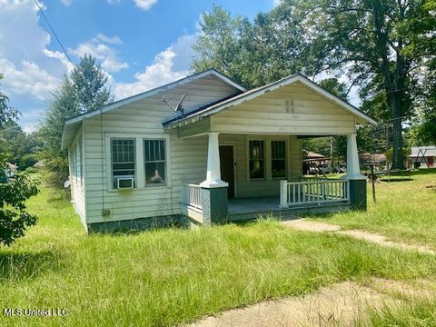 Homes For Sale - 133 N Live Oak Street<br/> Pike County, McComb, MS 39648